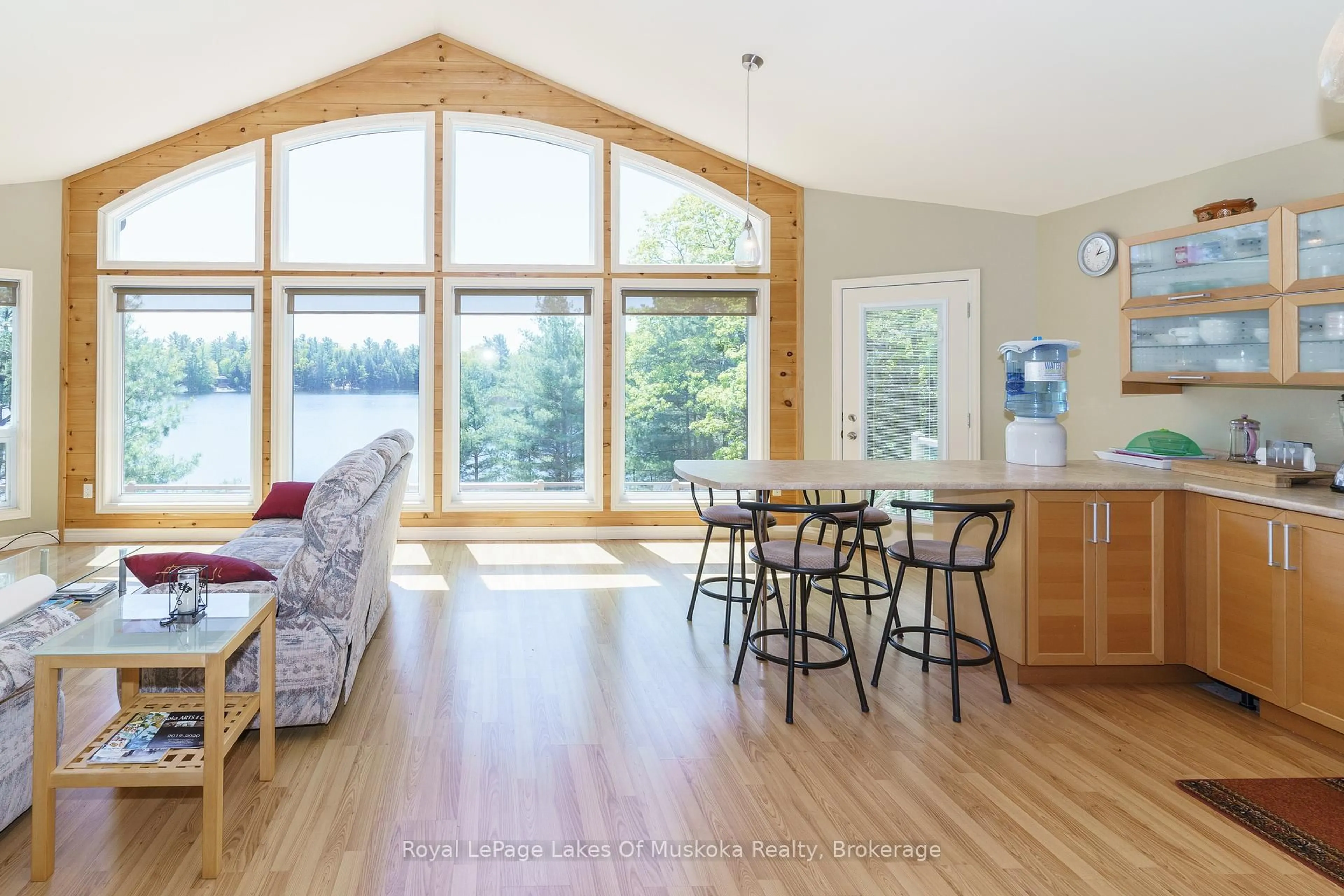 Open concept kitchen, wood/laminate floor for 22 Mile Island, Gravenhurst Ontario P0E 1G0