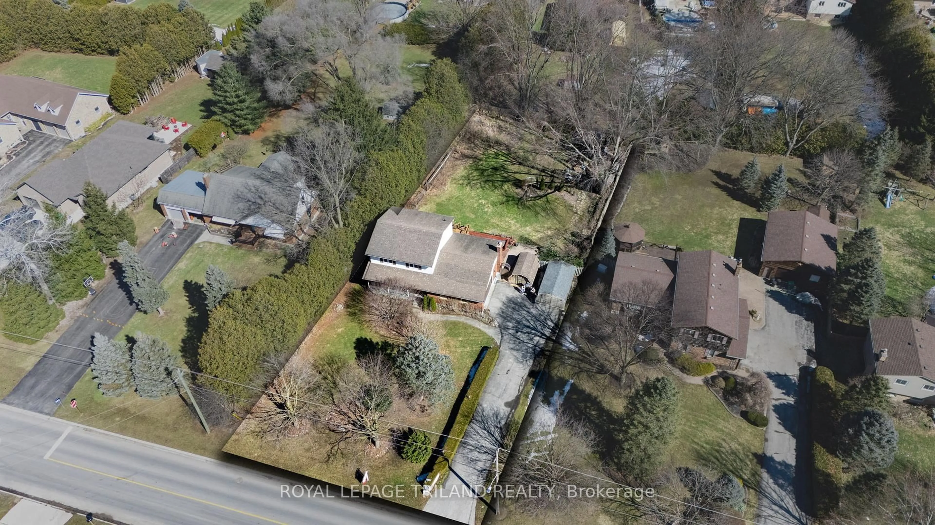 A pic from outside/outdoor area/front of a property/back of a property/a pic from drone, street for 10280 Talbotville Gore Rd, Southwold Ontario N5P 3T2