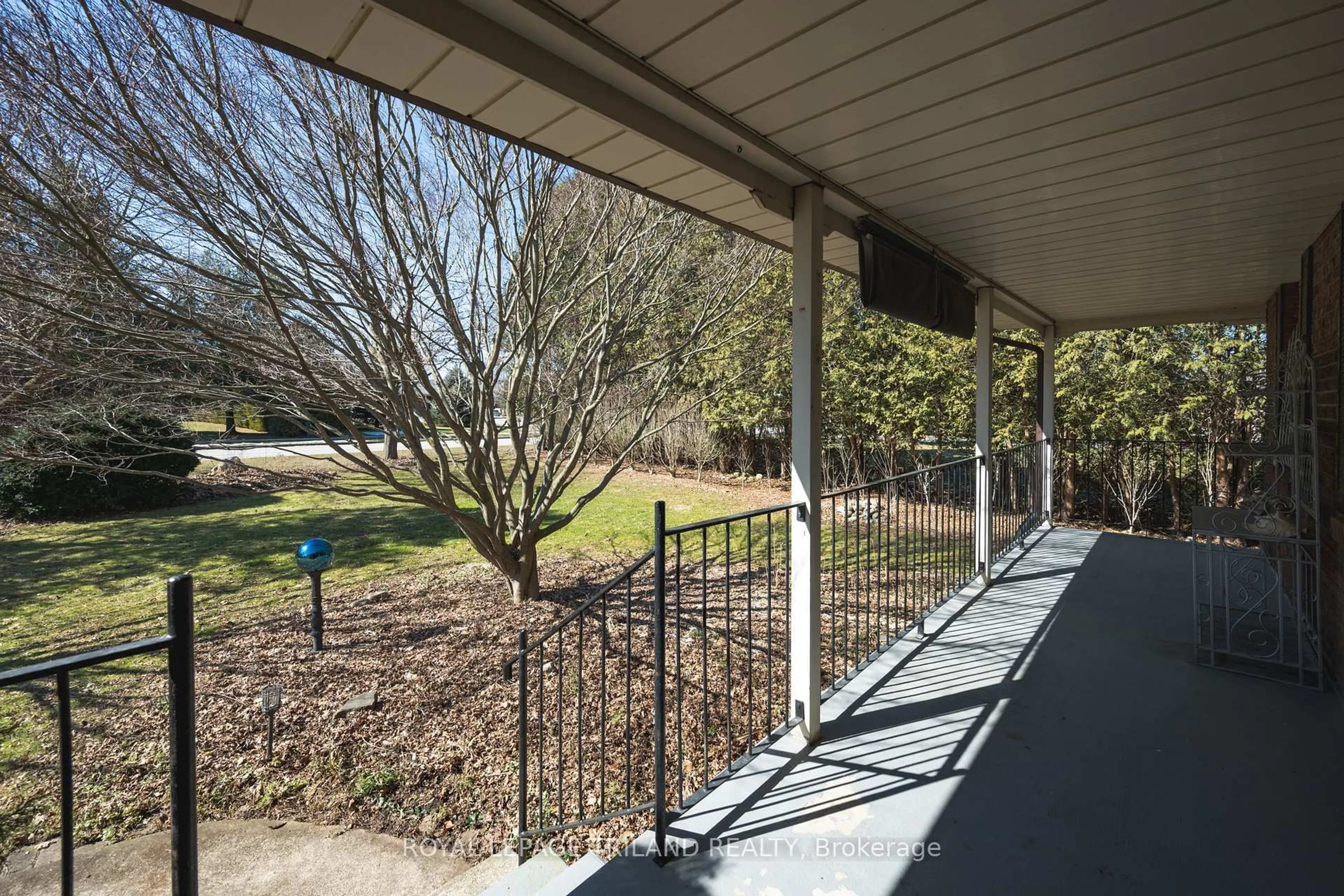 Patio, unknown for 10280 Talbotville Gore Rd, Southwold Ontario N5P 3T2