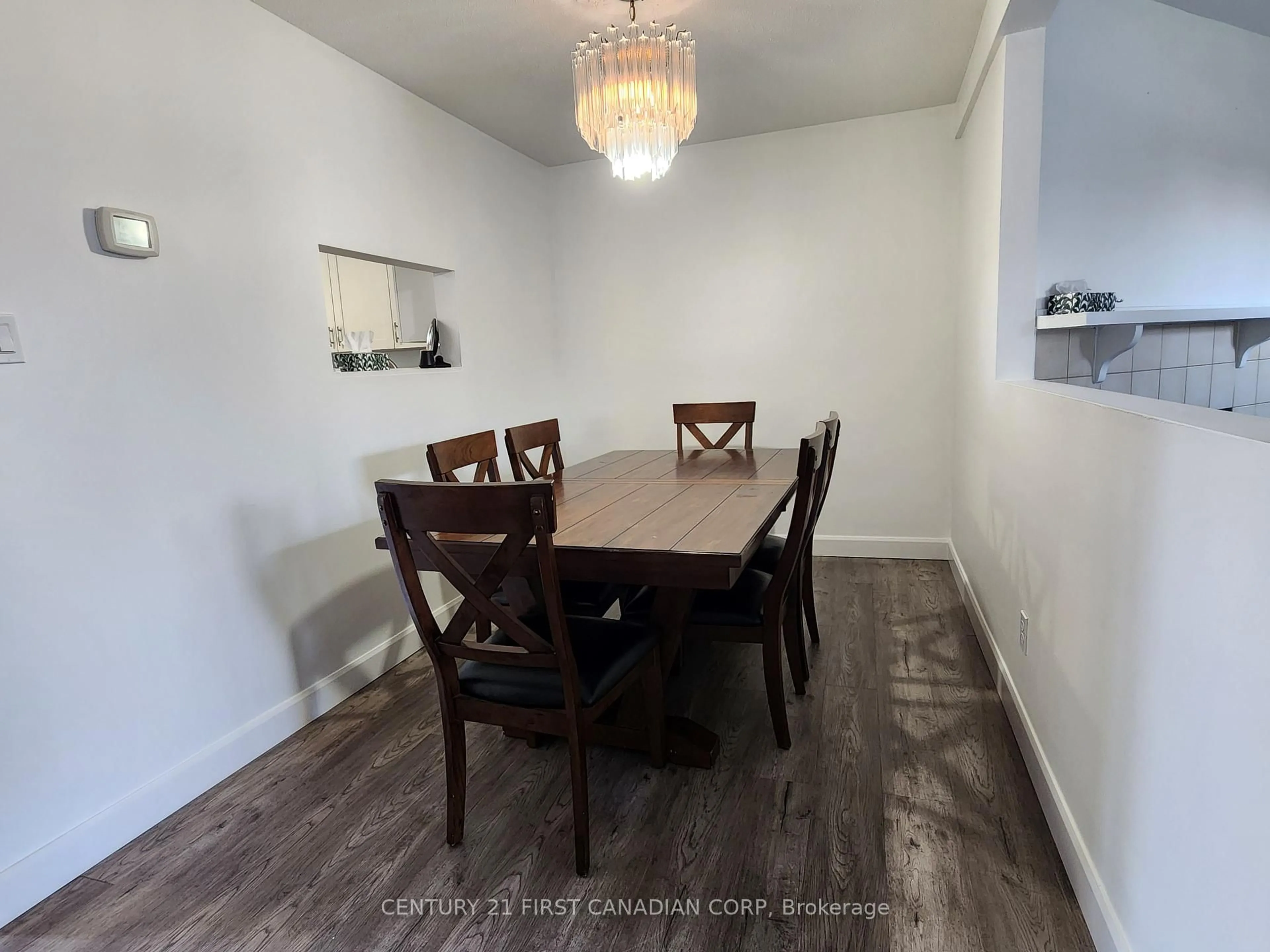 Dining room, wood/laminate floor for 1318 Highbury Ave #54, London East Ontario N5Y 5E5