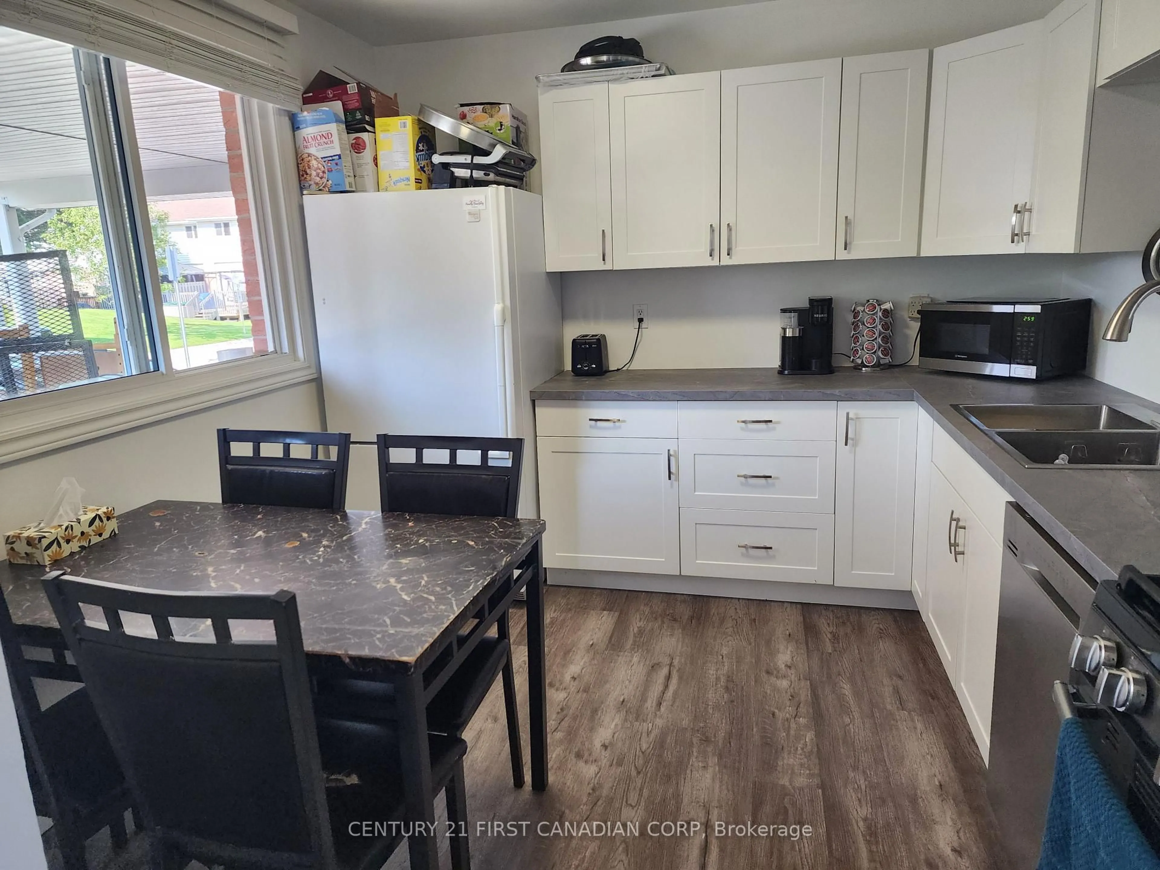 Open concept kitchen, unknown for 1318 Highbury Ave #54, London East Ontario N5Y 5E5