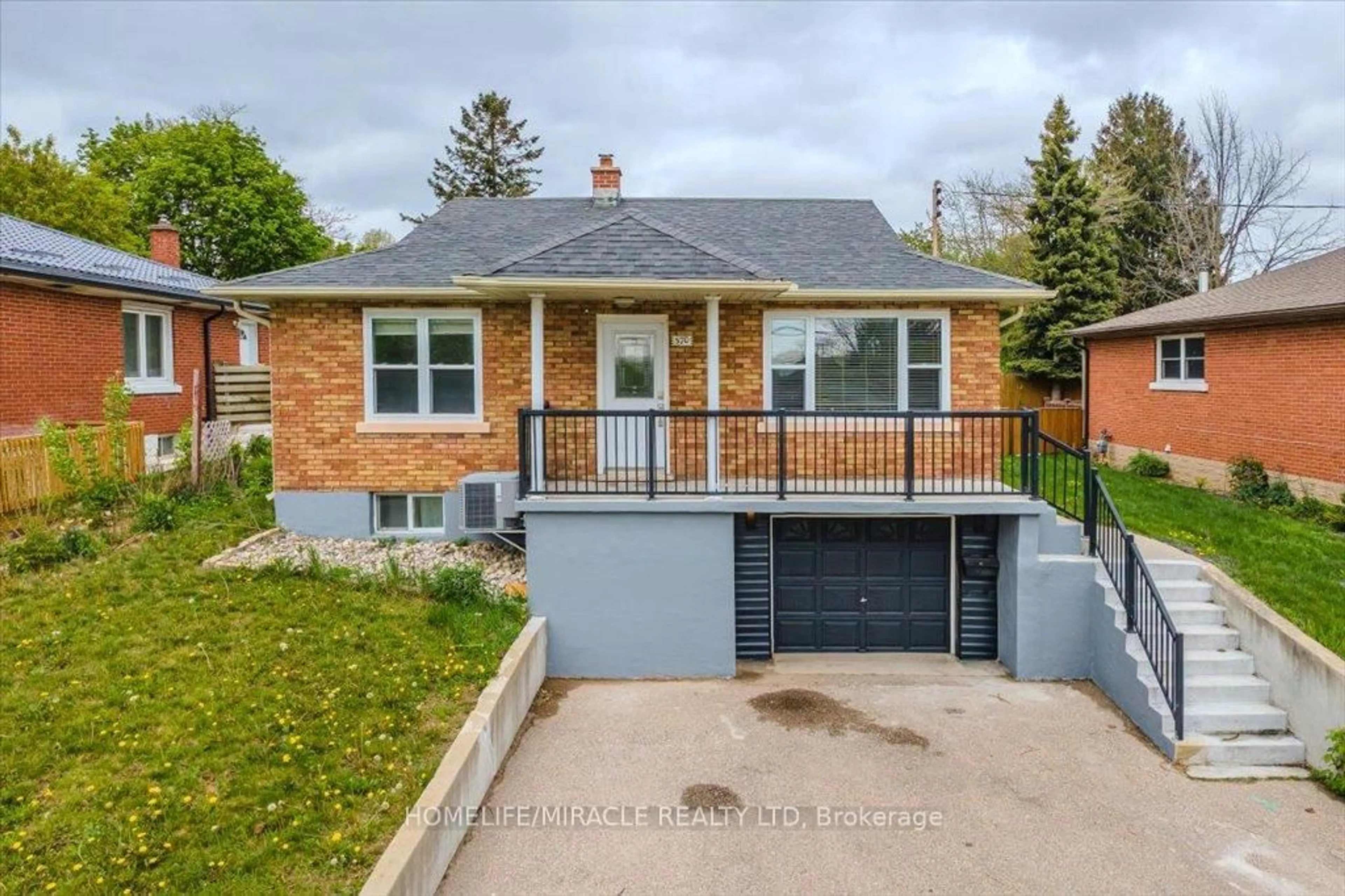 Home with brick exterior material, street for 570 Victoria St, Kitchener Ontario N2M 3B1