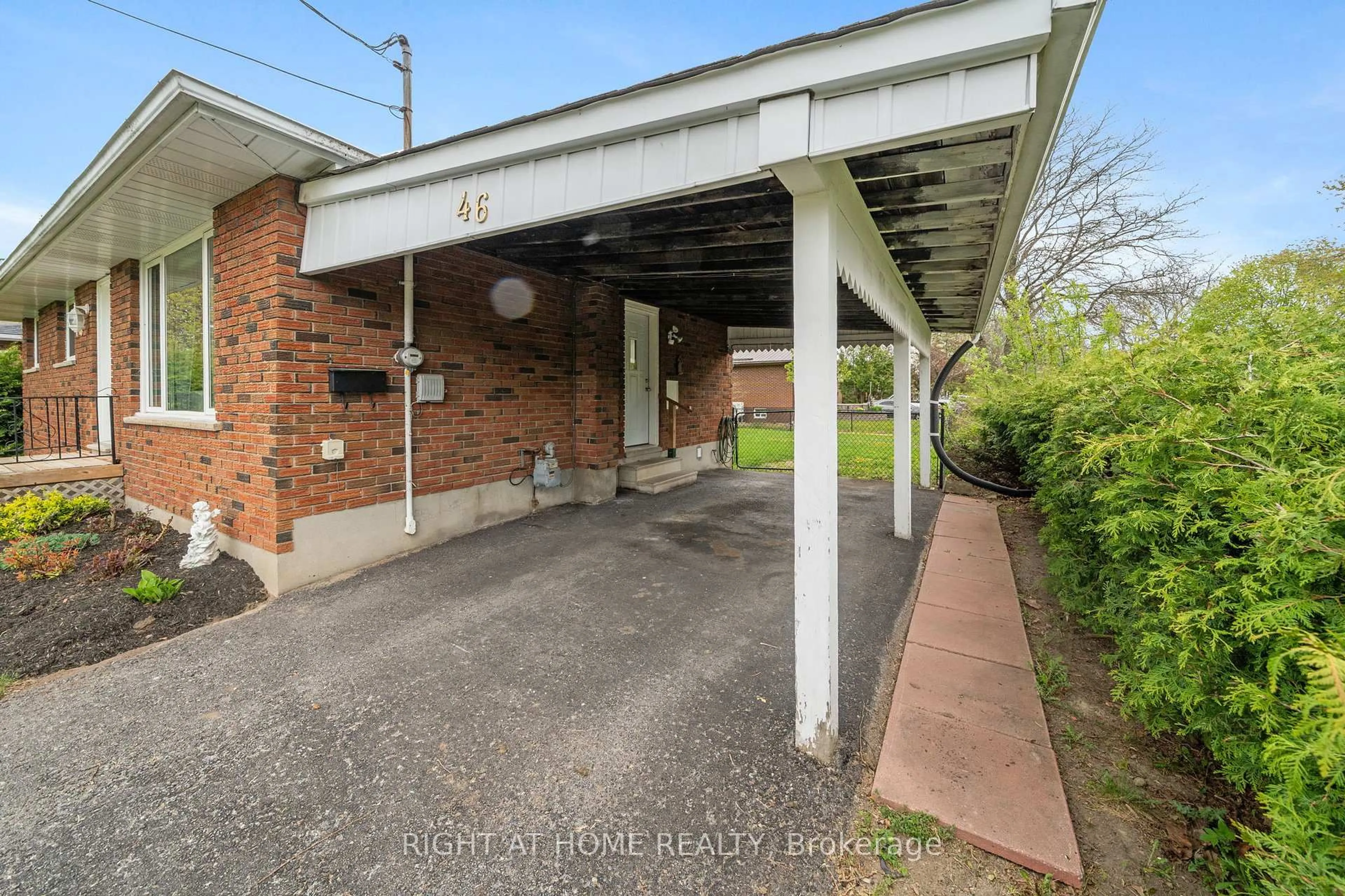 A pic from outside/outdoor area/front of a property/back of a property/a pic from drone, unknown for 46 St George St, Kawartha Lakes Ontario K9V 1M7