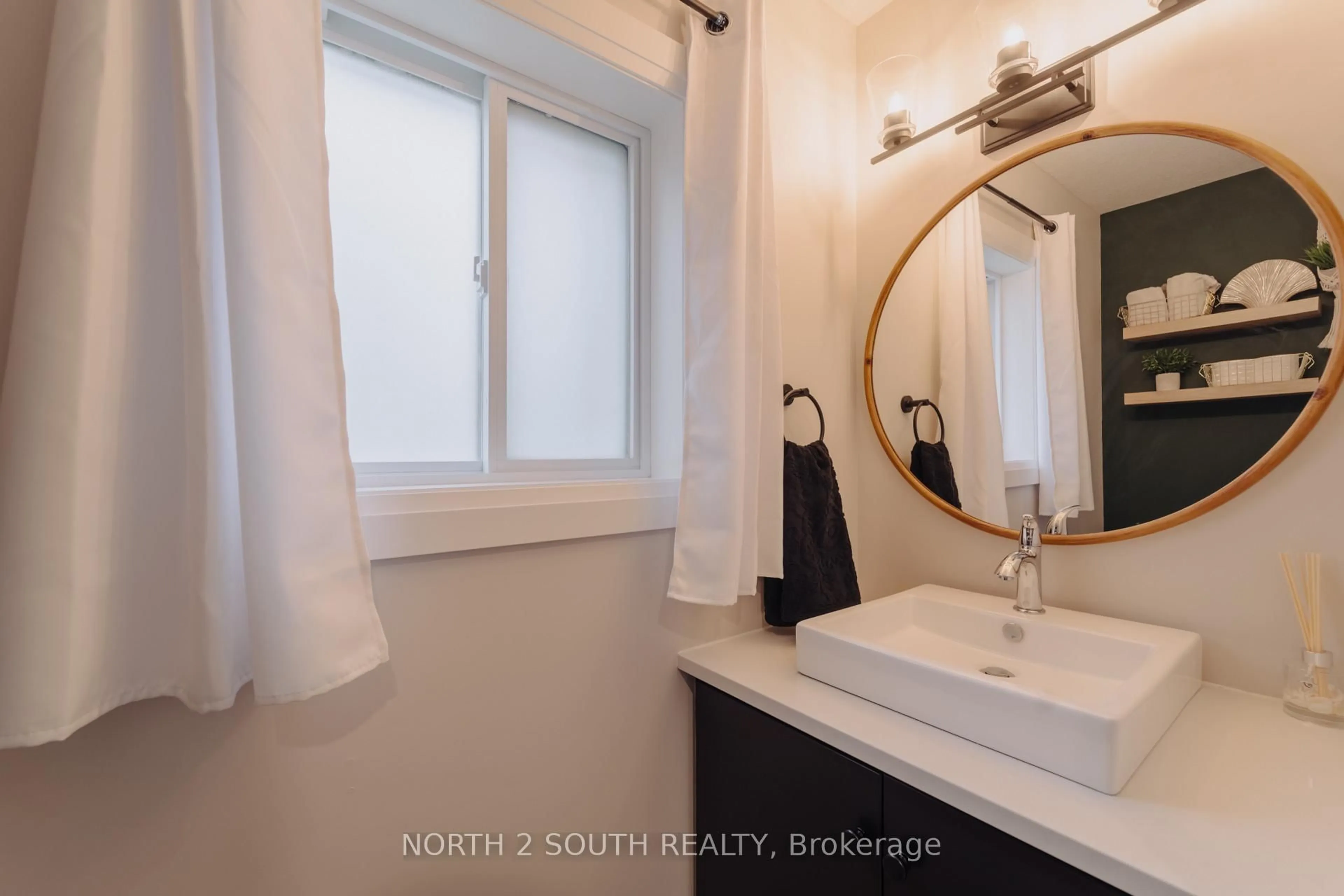 Standard bathroom, ceramic/tile floor for 263 Bradshaw Dr, Stratford Ontario N5A 0G5