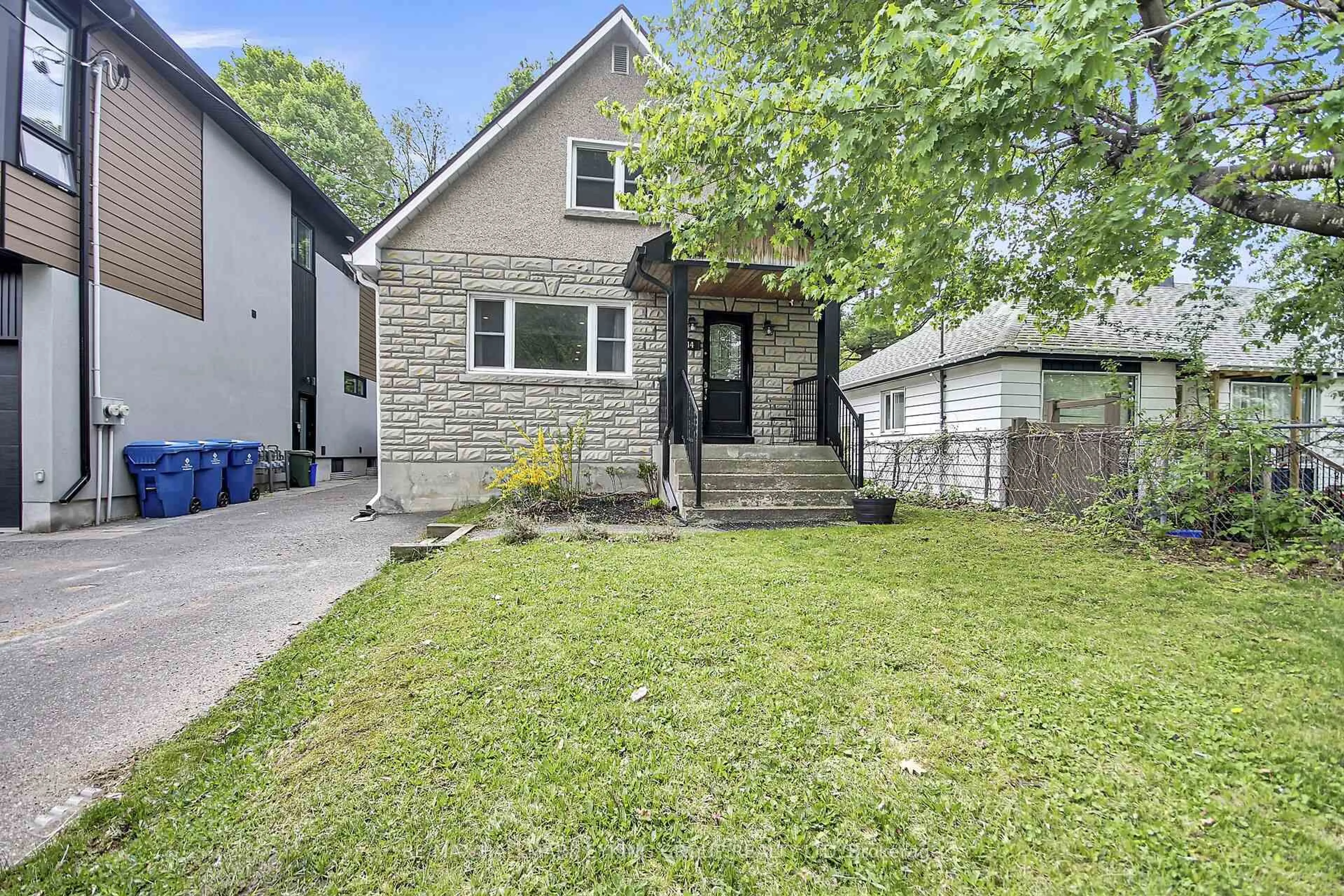 Unknown for 544 Guy St, Ottawa Ontario K1K 1B9