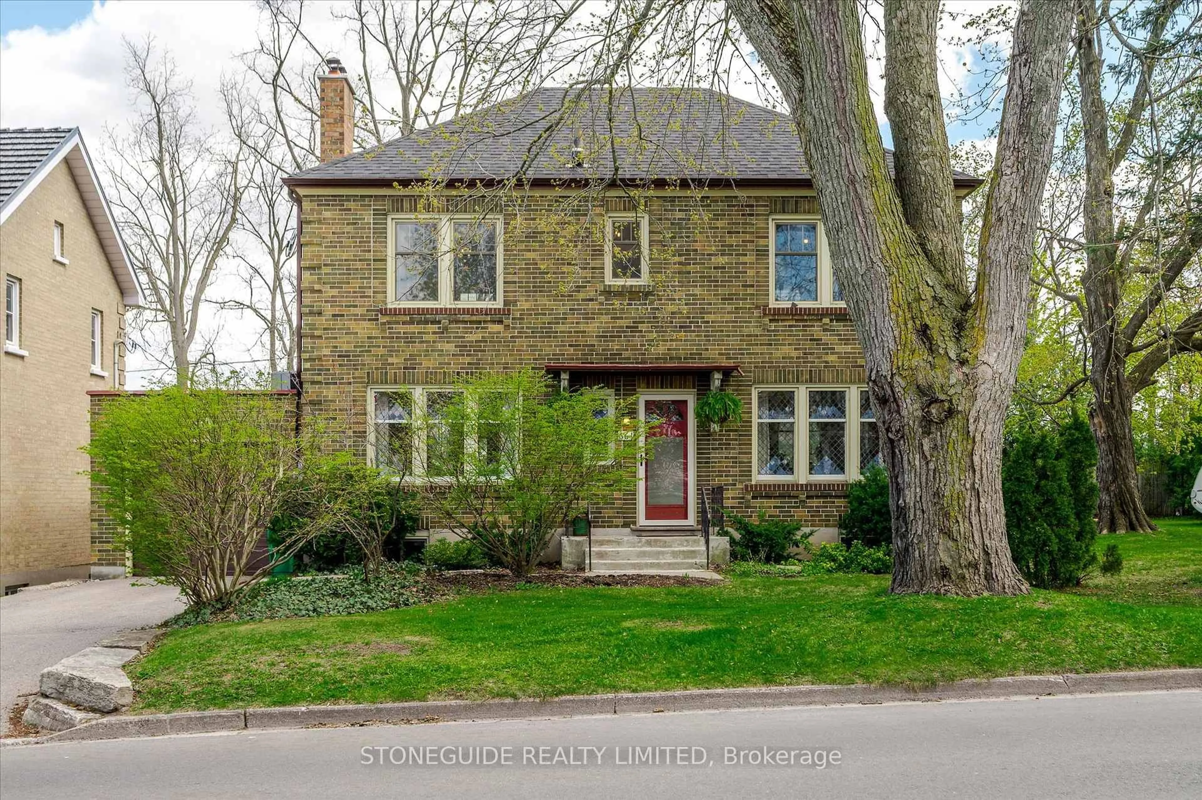 Home with brick exterior material, street for 661 Weller St, Peterborough Central Ontario K9J 4X1