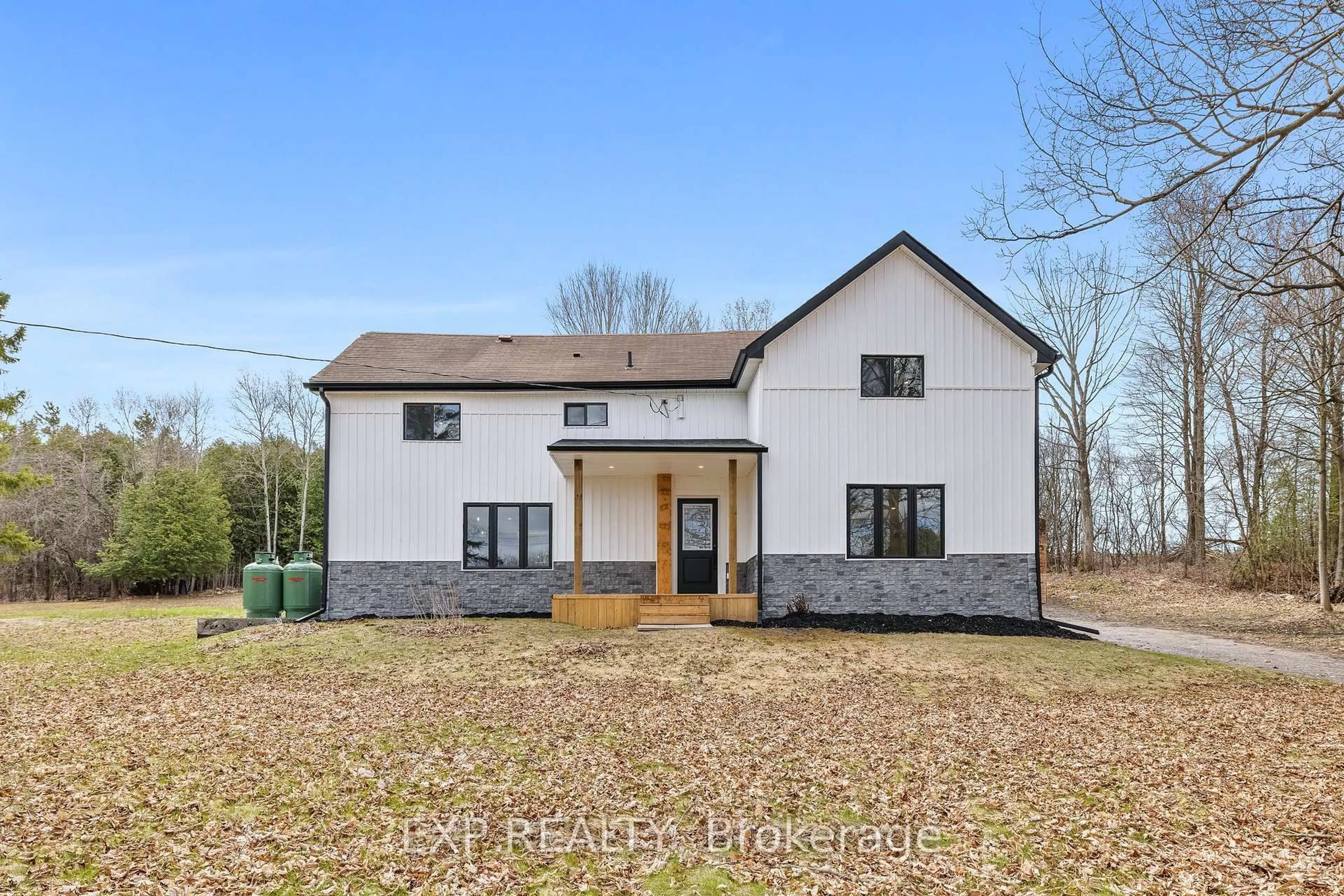 Home with brick exterior material, building for 10485 County 2 Rd, Alnwick/Haldimand Ontario K0K 2G0