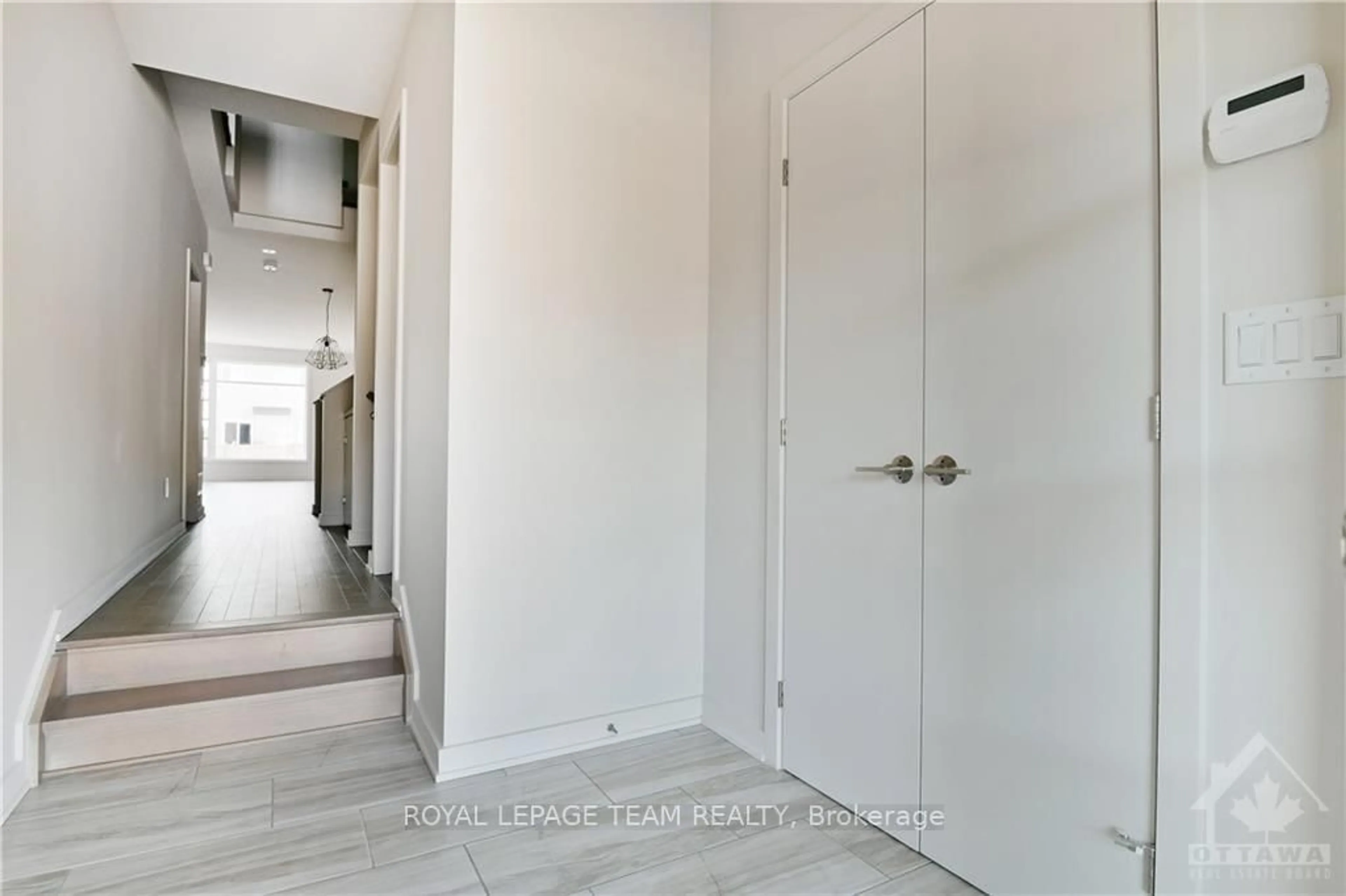 Unknown for 522 Borbridge Ave, Ottawa Ontario K4M 0H9