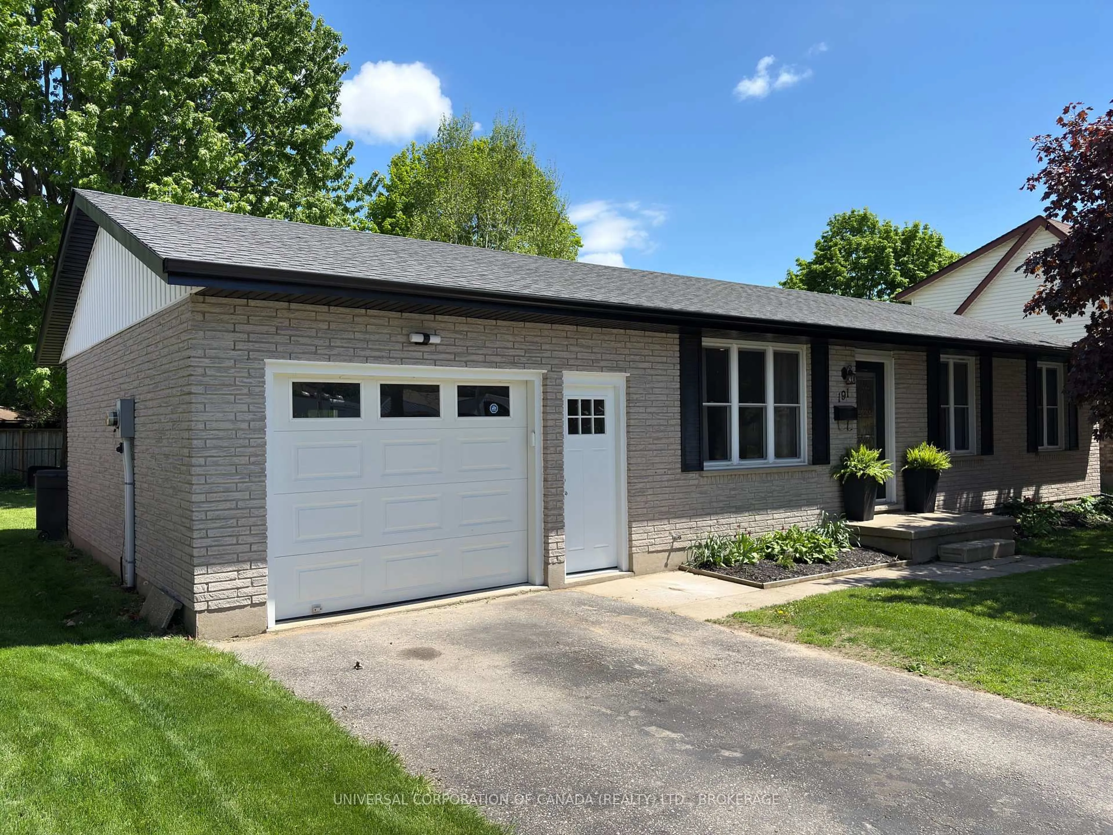 Home with vinyl exterior material, street for 191 Caverly Rd, Aylmer Ontario N5H 3C4