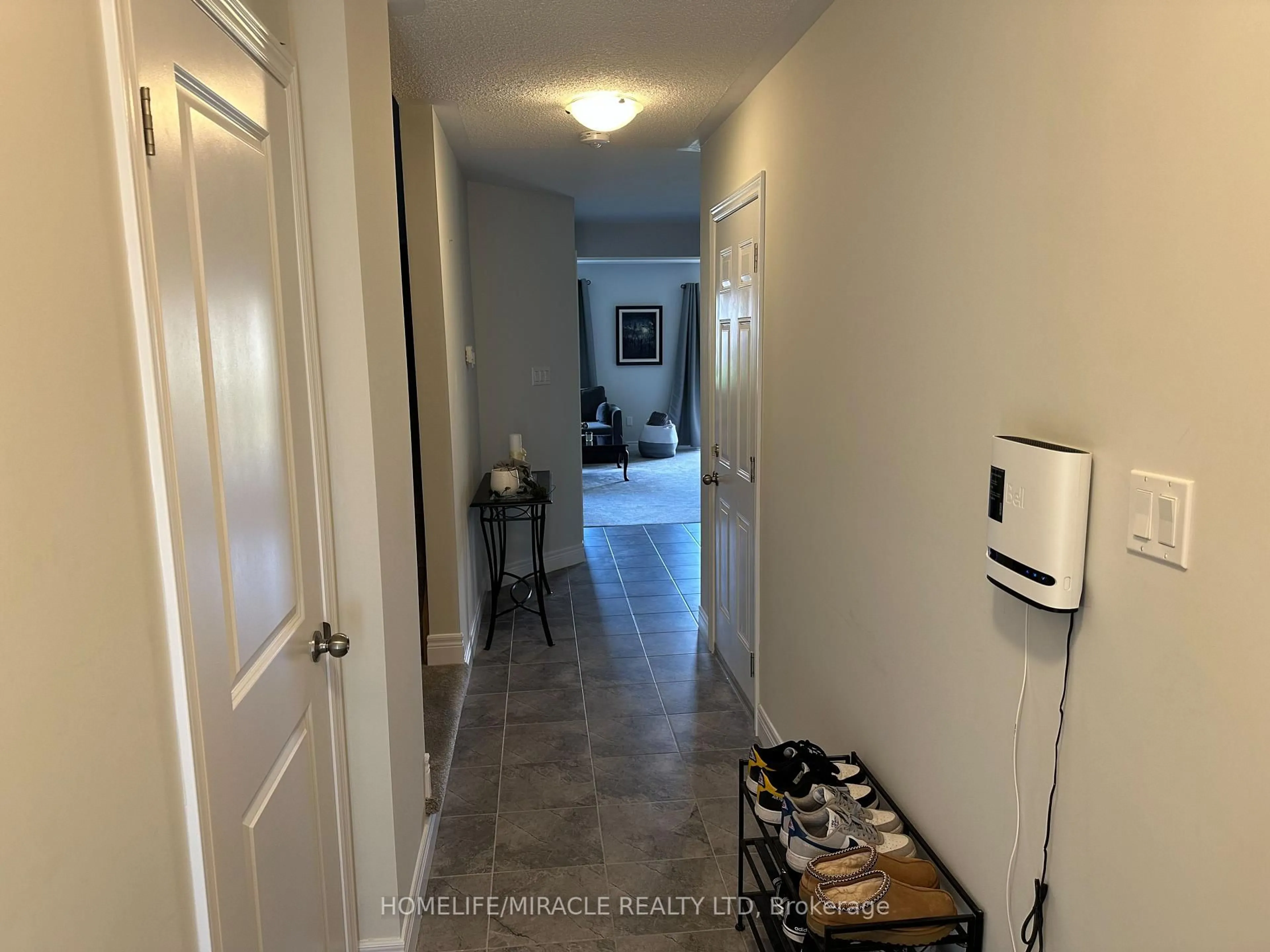 Indoor entryway for 300 daffodil Crt, Gravenhurst Ontario P1P 0B8