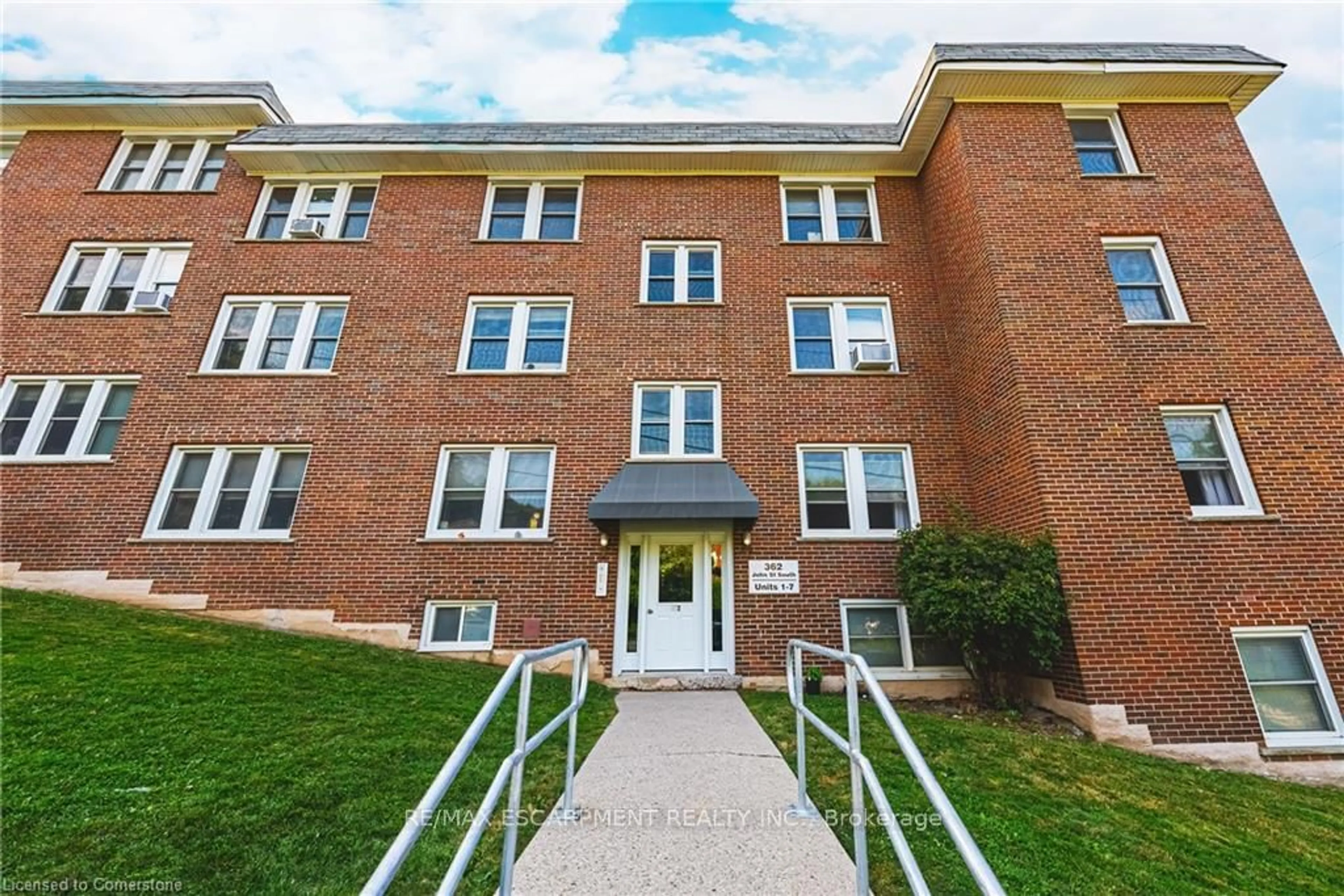 Unknown for 362 John St #4, Hamilton Ontario L8N 2E4