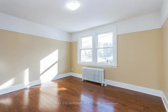 Additional property image - 362 John St Unit 4