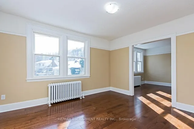 Additional property image - 362 John St Unit 4