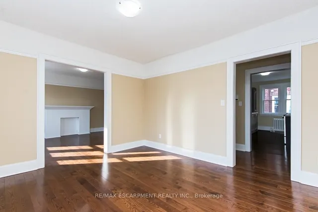 Additional property image - 362 John St Unit 4