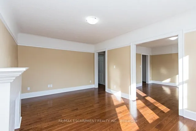 Additional property image - 362 John St Unit 4