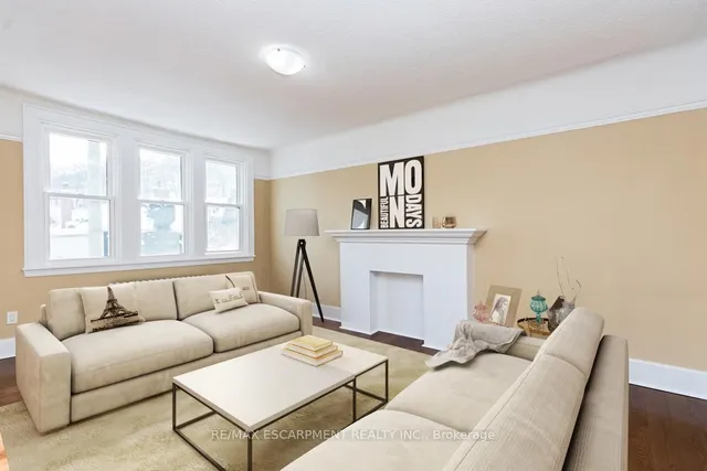 Additional property image - 362 John St Unit 4