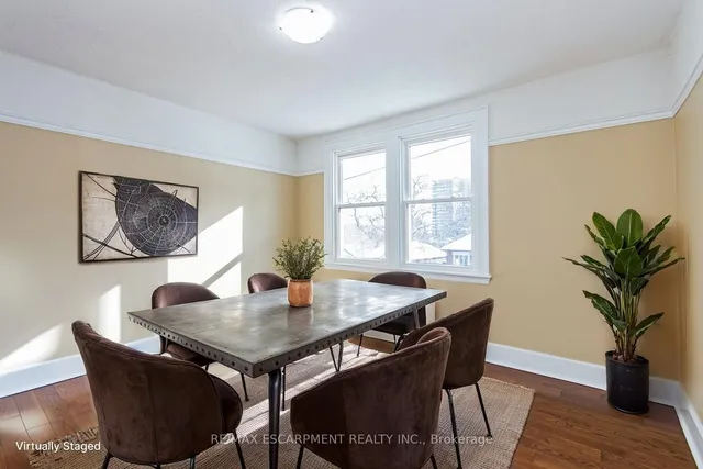 Additional property image - 362 John St Unit 4