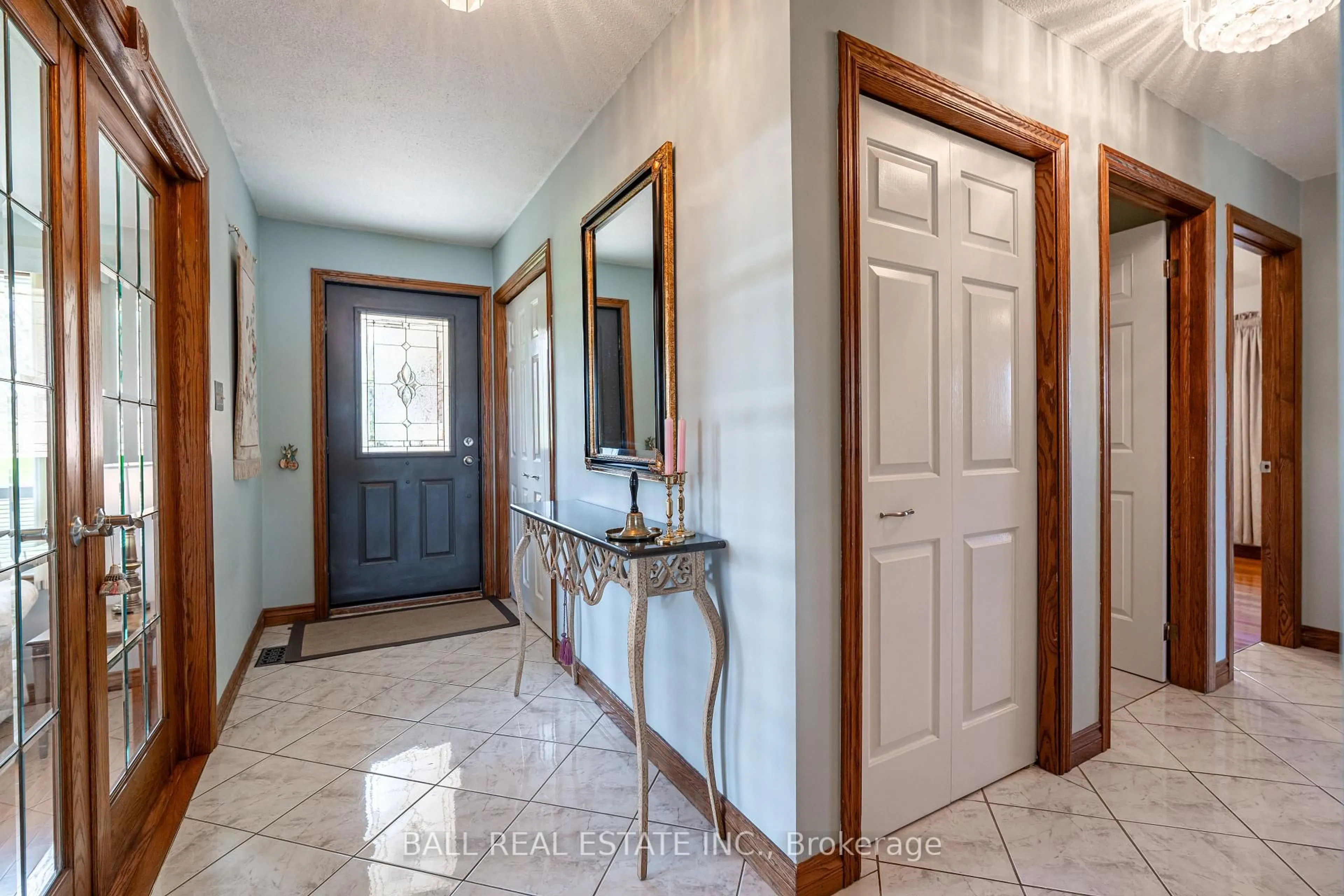 Indoor entryway for 13 Fire Route 123 N/A, Trent Lakes Ontario K0M 1A0