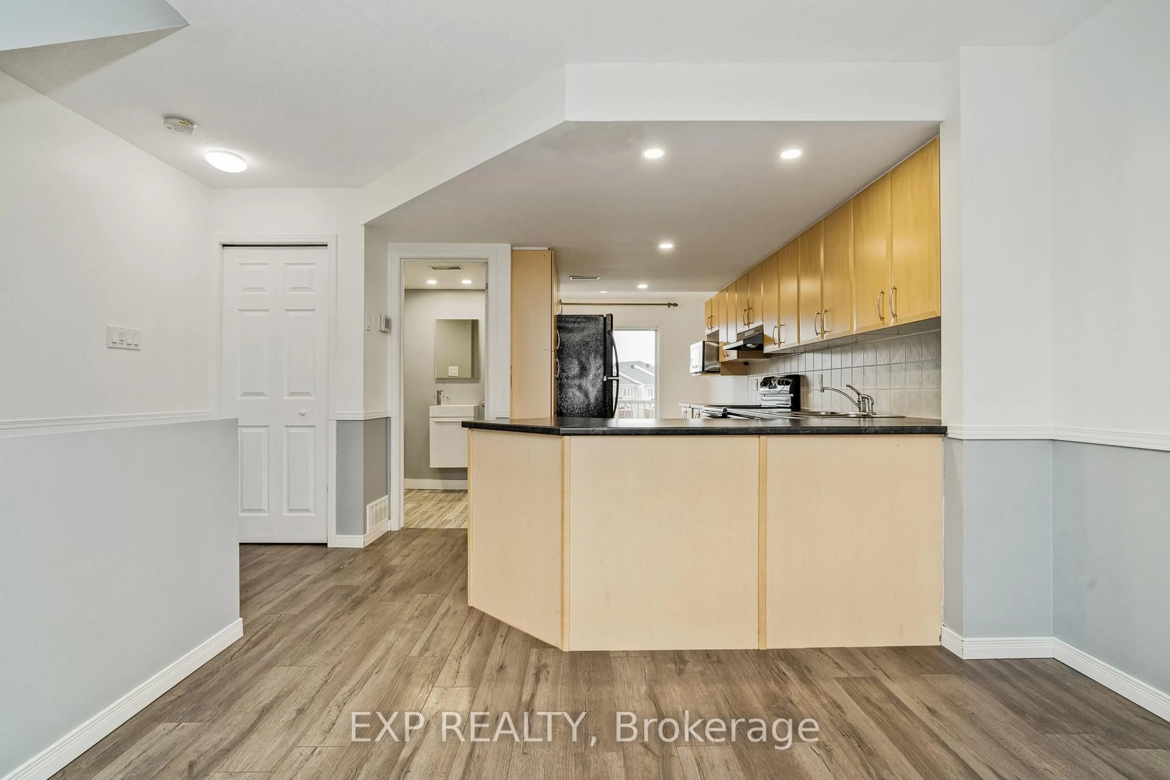 Open concept kitchen, unknown for 552 Lakeridge Dr, Ottawa Ontario K4A 0H4