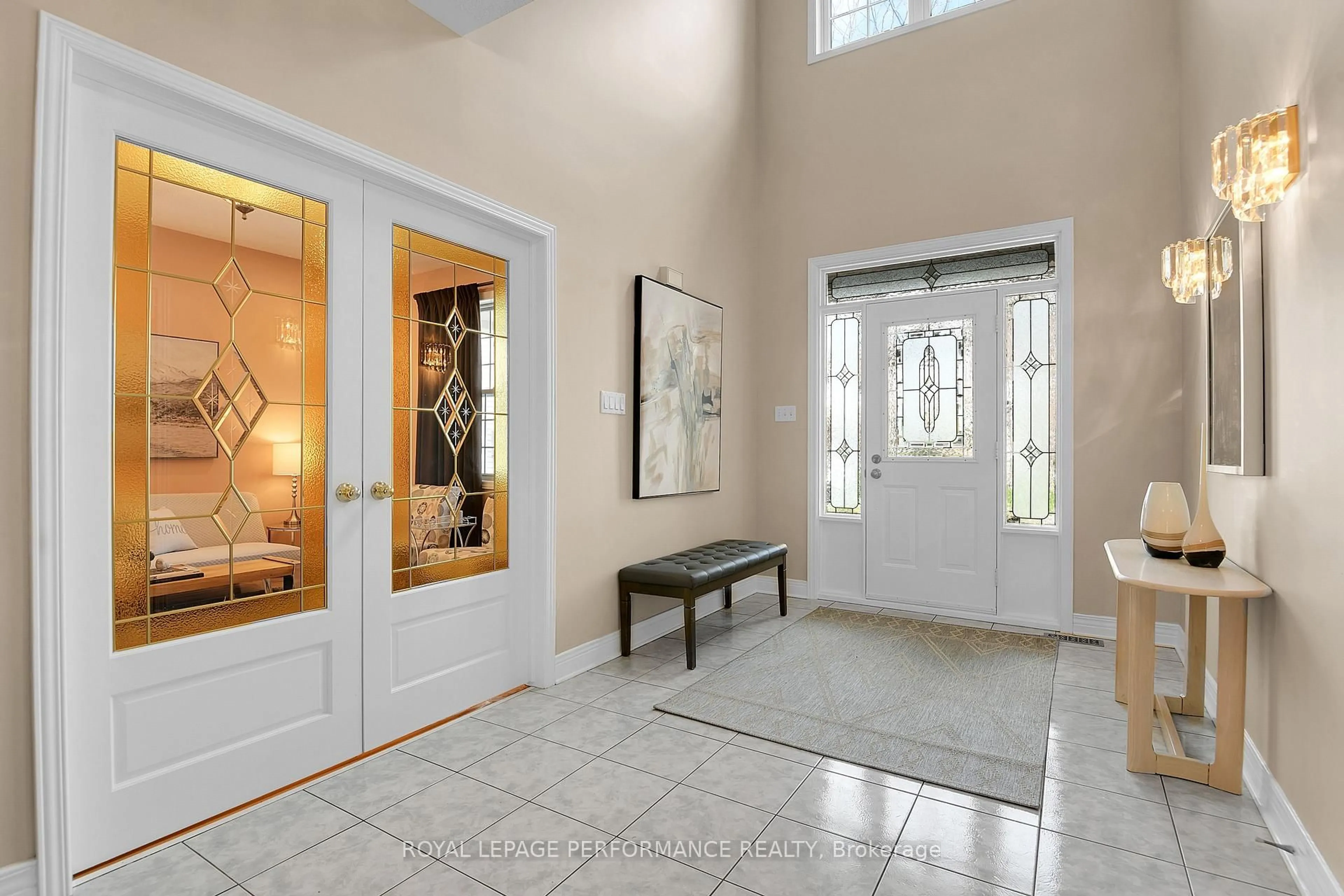 Indoor entryway for 77 Mattawa Cres, Ottawa Ontario K2M 2E7