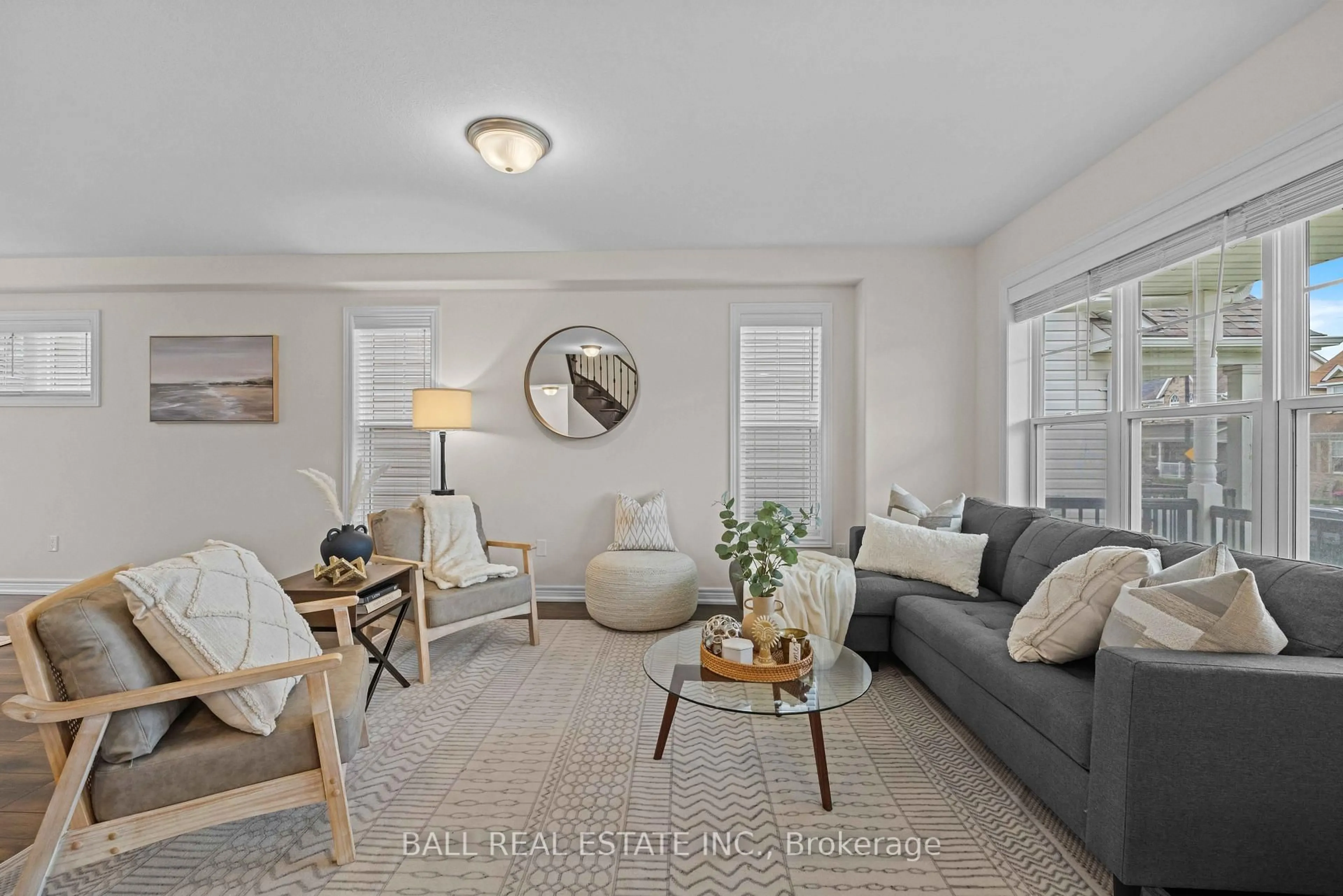Living room with furniture, unknown for 929 Broadway Blvd, Peterborough North Ontario K9H 0J2