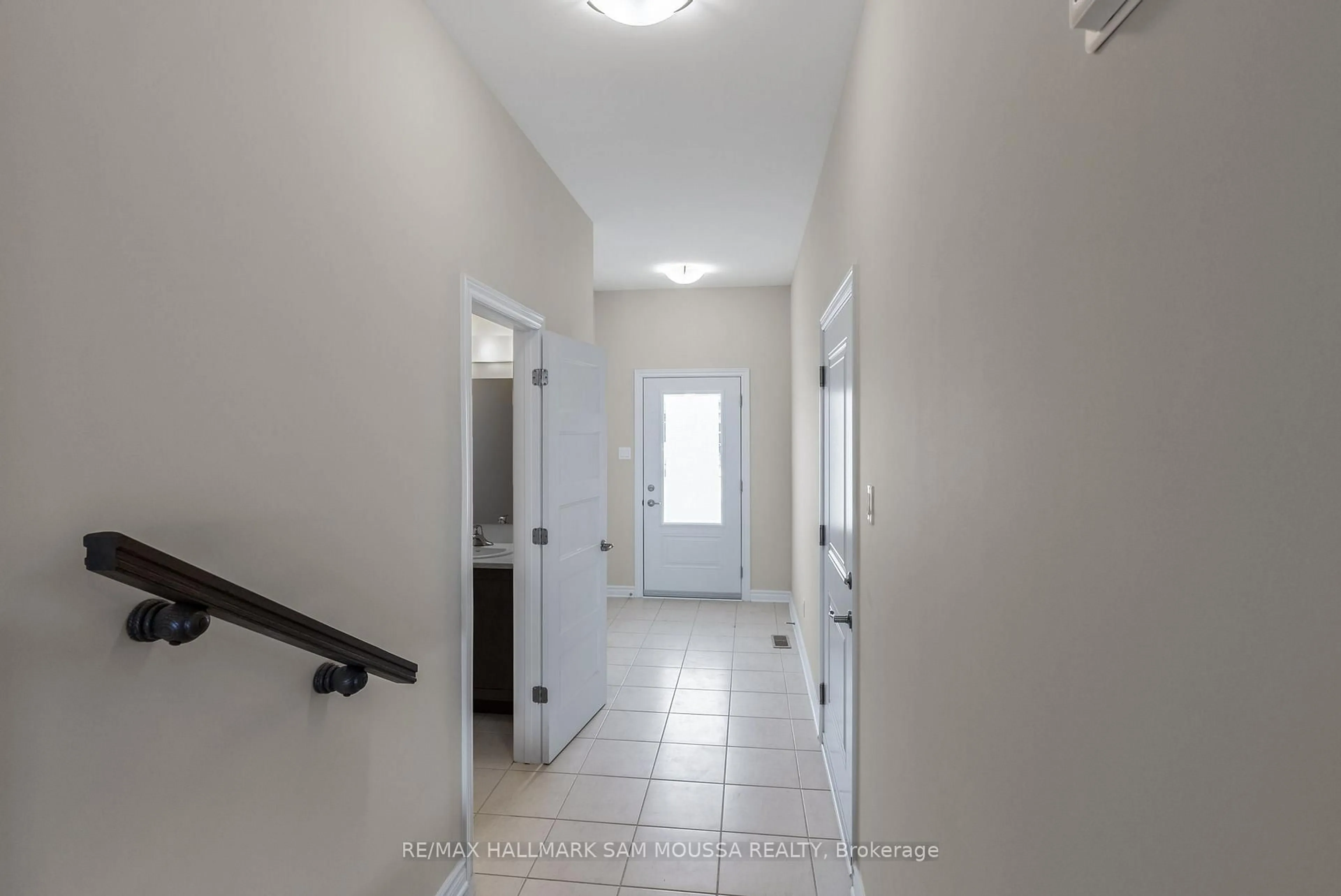 Indoor entryway for 68 O'DONOVAN Dr, Carleton Place Ontario K7C 0S2
