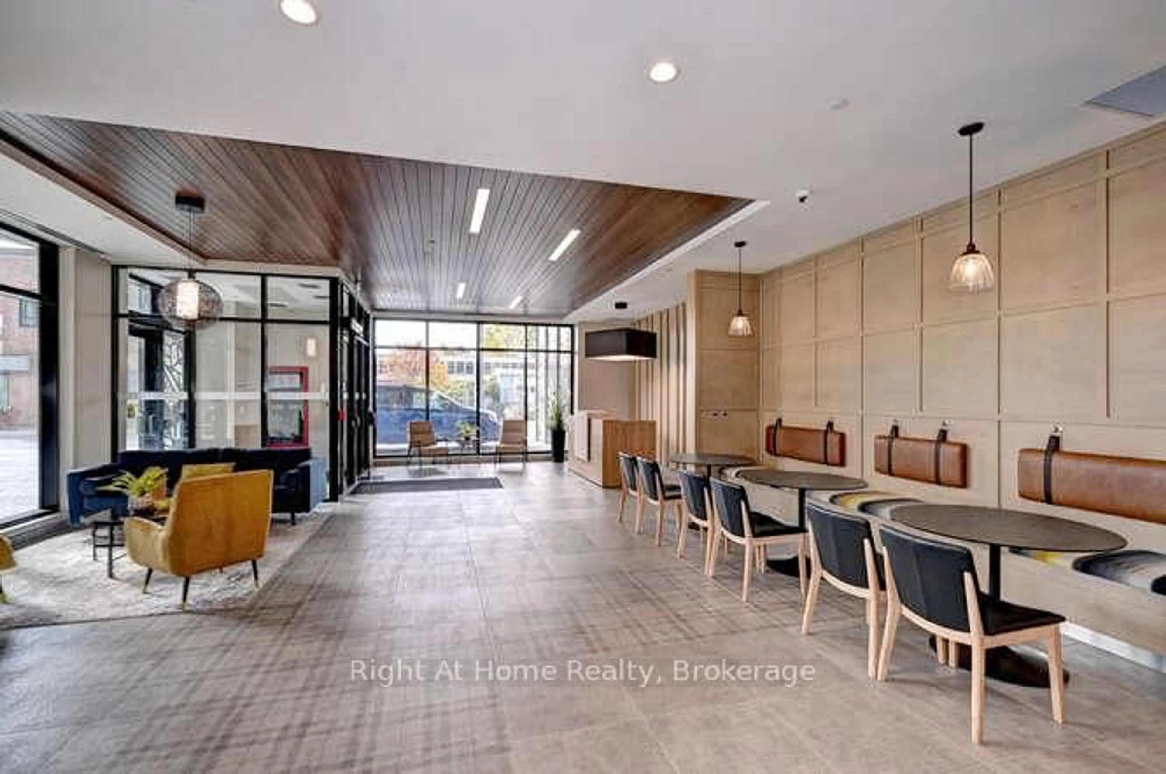 Lobby for 108 Garment St #401, Kitchener Ontario N2G 2B3