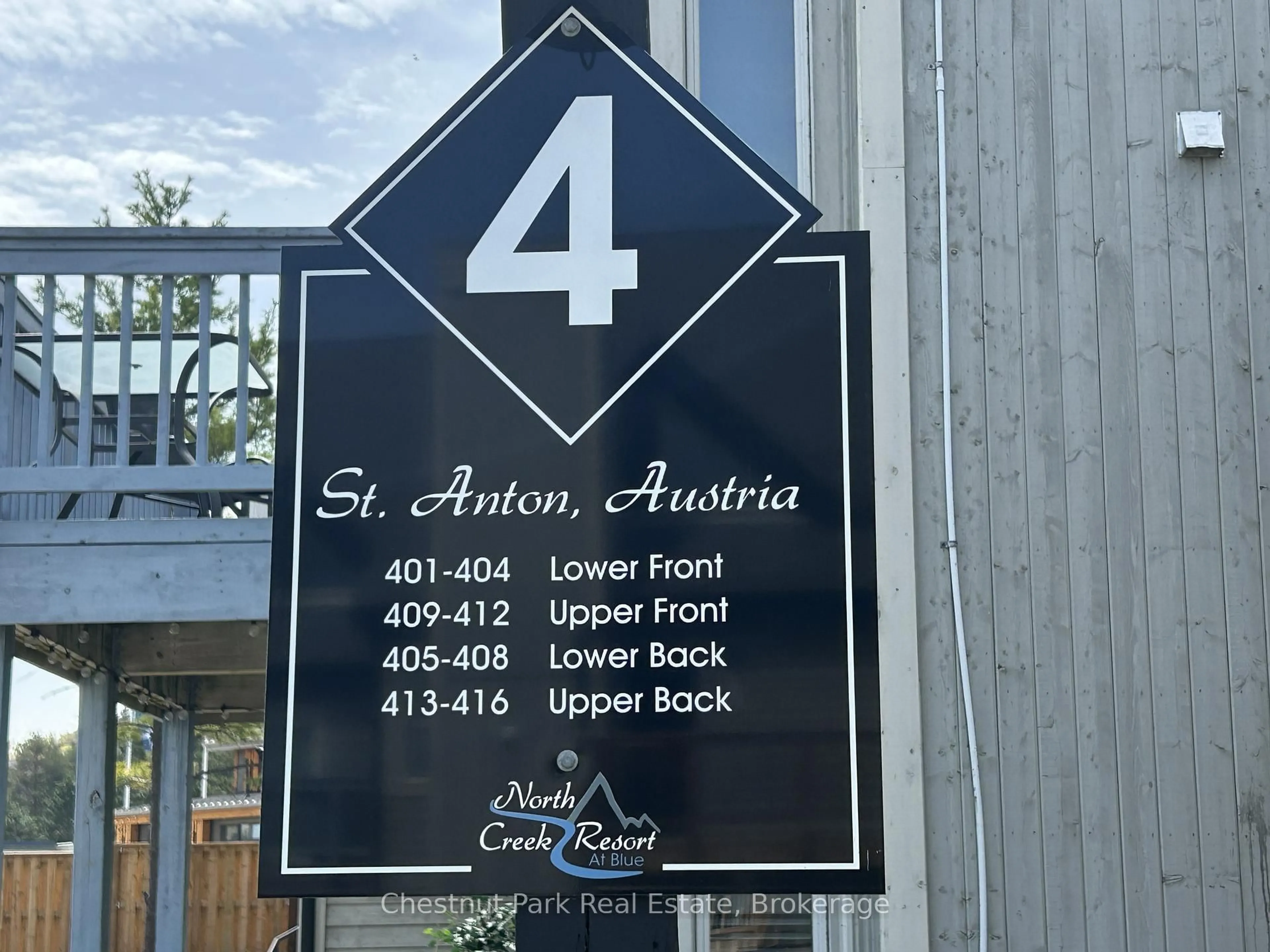 Indoor foyer for 796468 Grey Road 19 #415, Blue Mountains Ontario L9Y 0N6