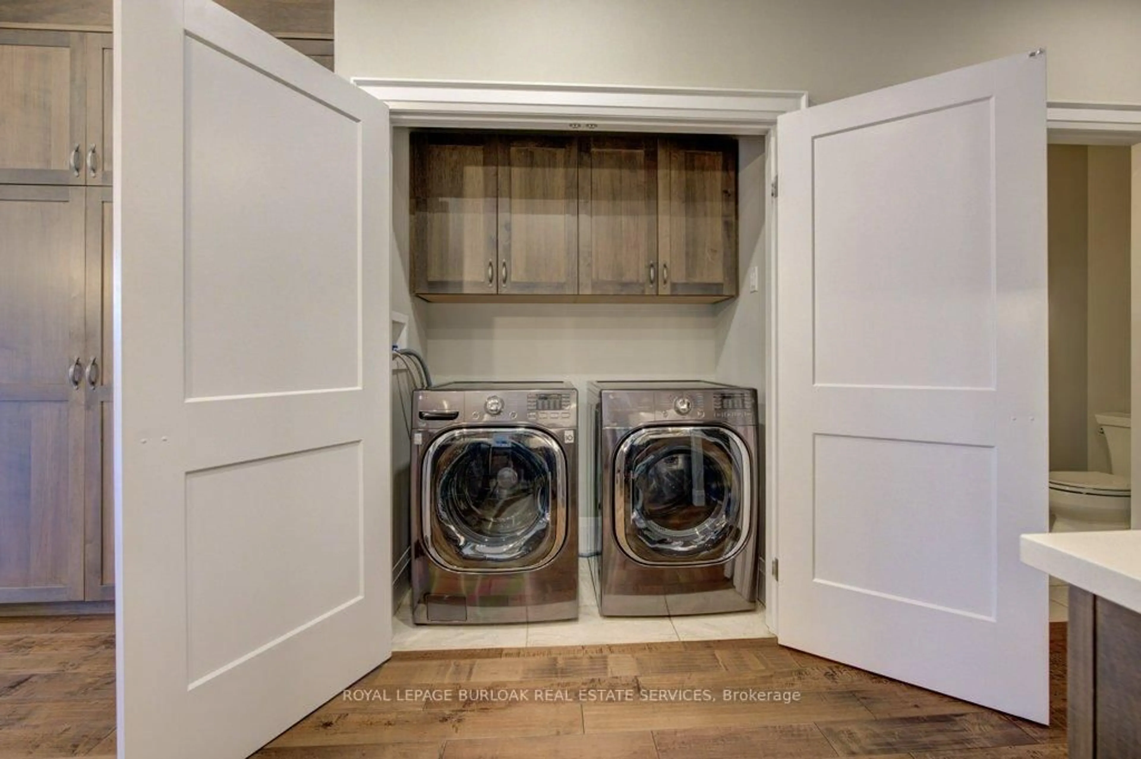 Laundry room for 123 Walter St, Kitchener Ontario N2G 1S3