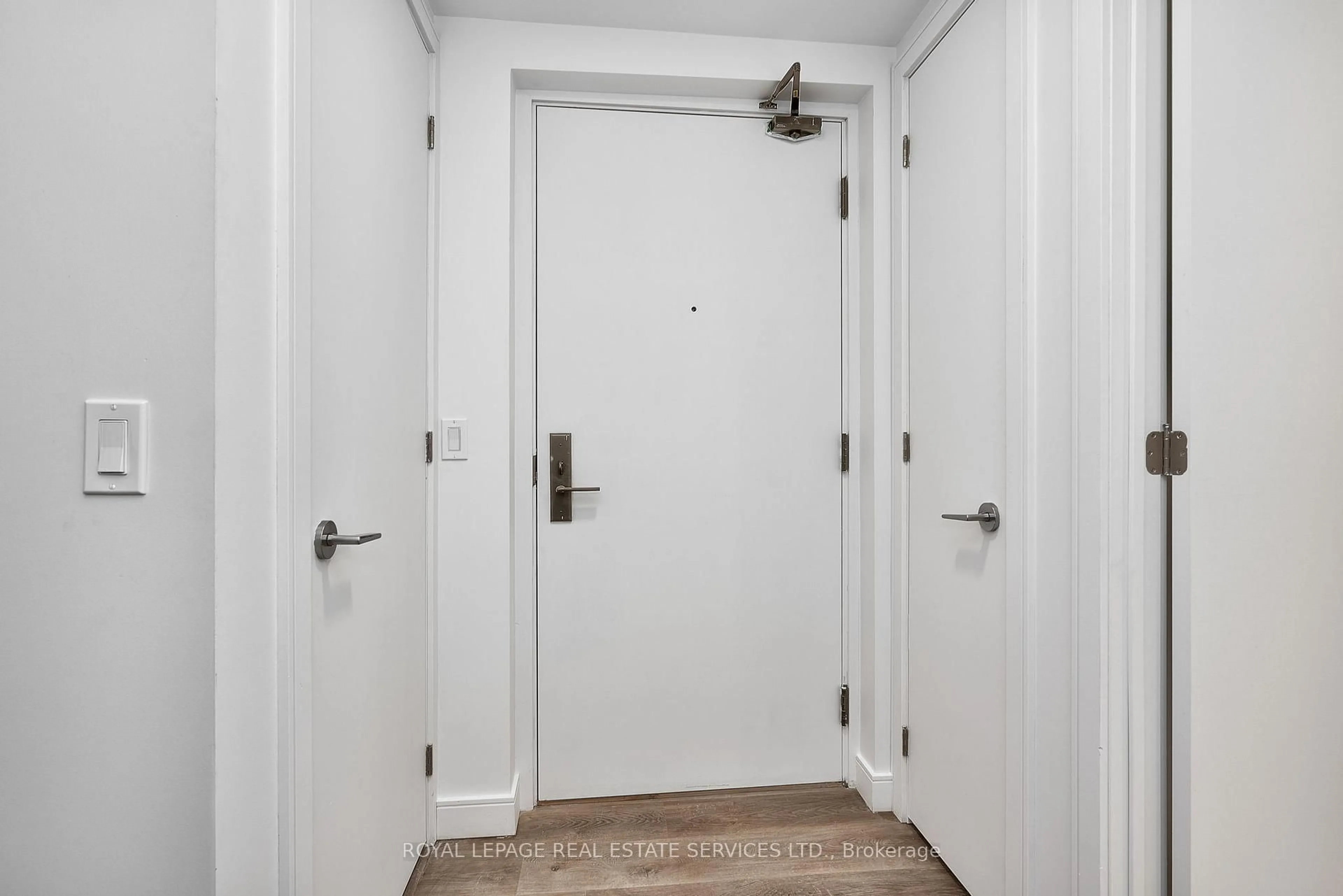 Indoor entryway for 1 Jarvis St #326, Hamilton Ontario L8R 0A8