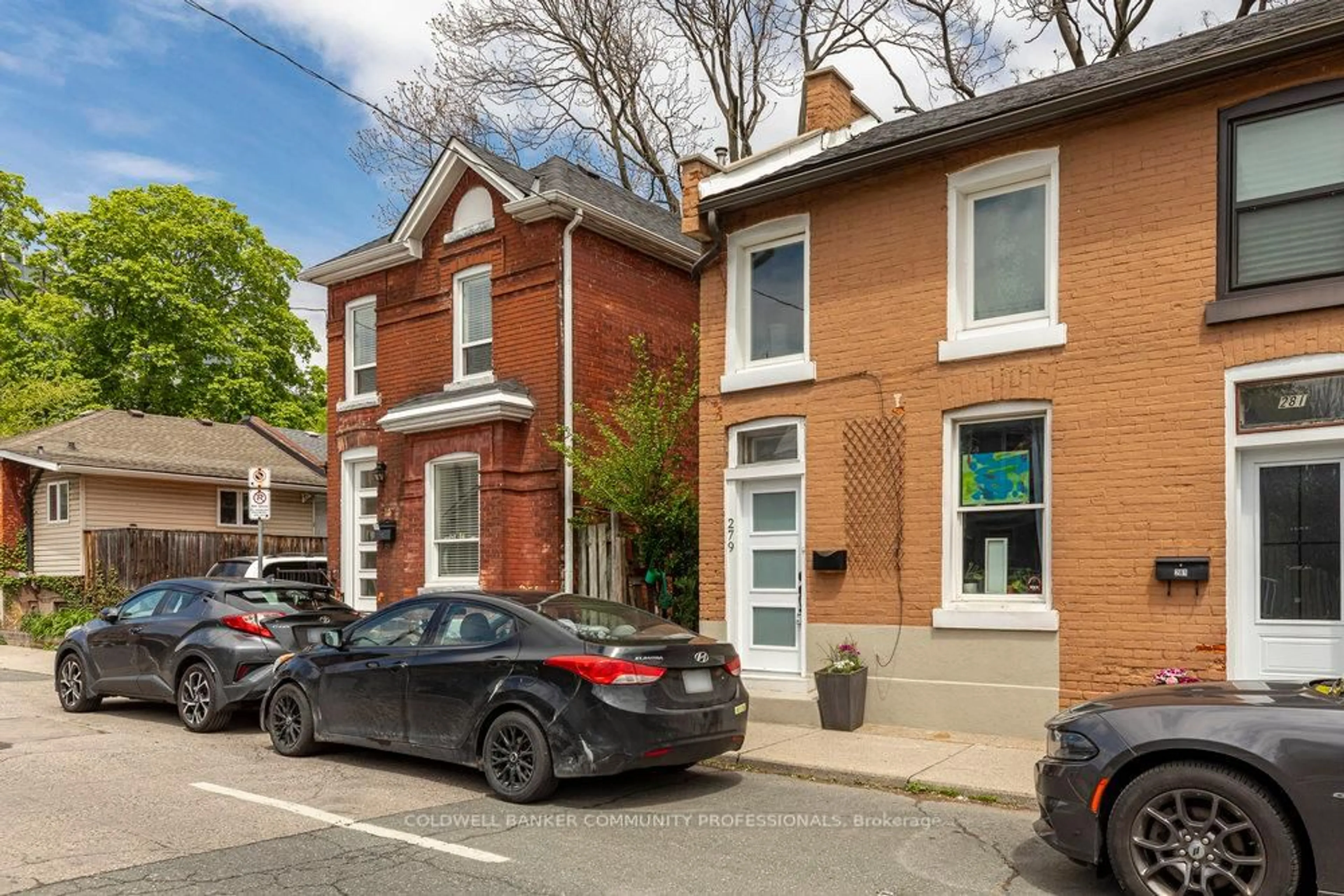 Home with brick exterior material, street for 279 Wilson St, Hamilton Ontario L8L 1S2