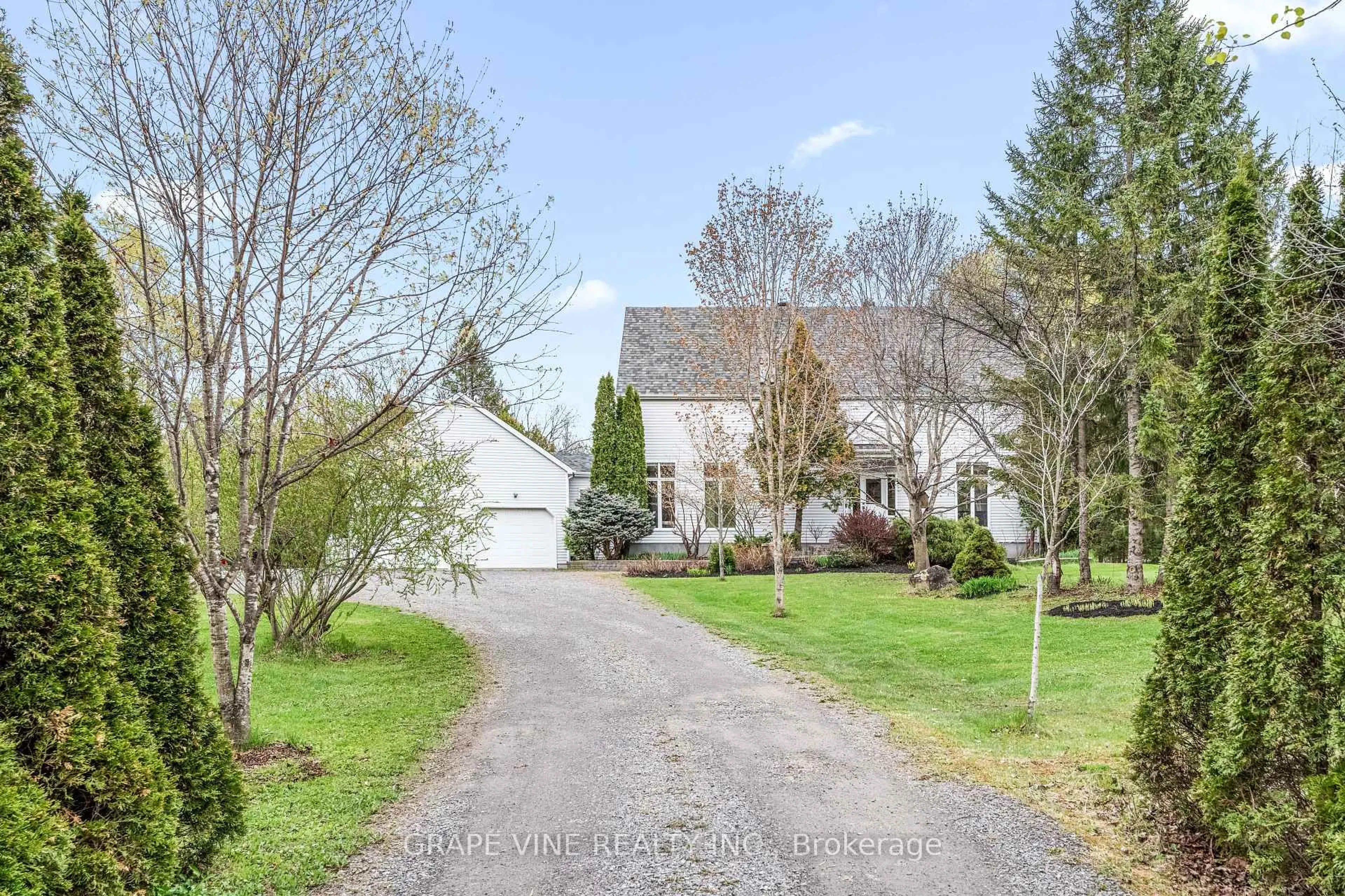 A pic from outside/outdoor area/front of a property/back of a property/a pic from drone, street for 1775 Veena Way, Metcalfe Ontario K0A 2P0