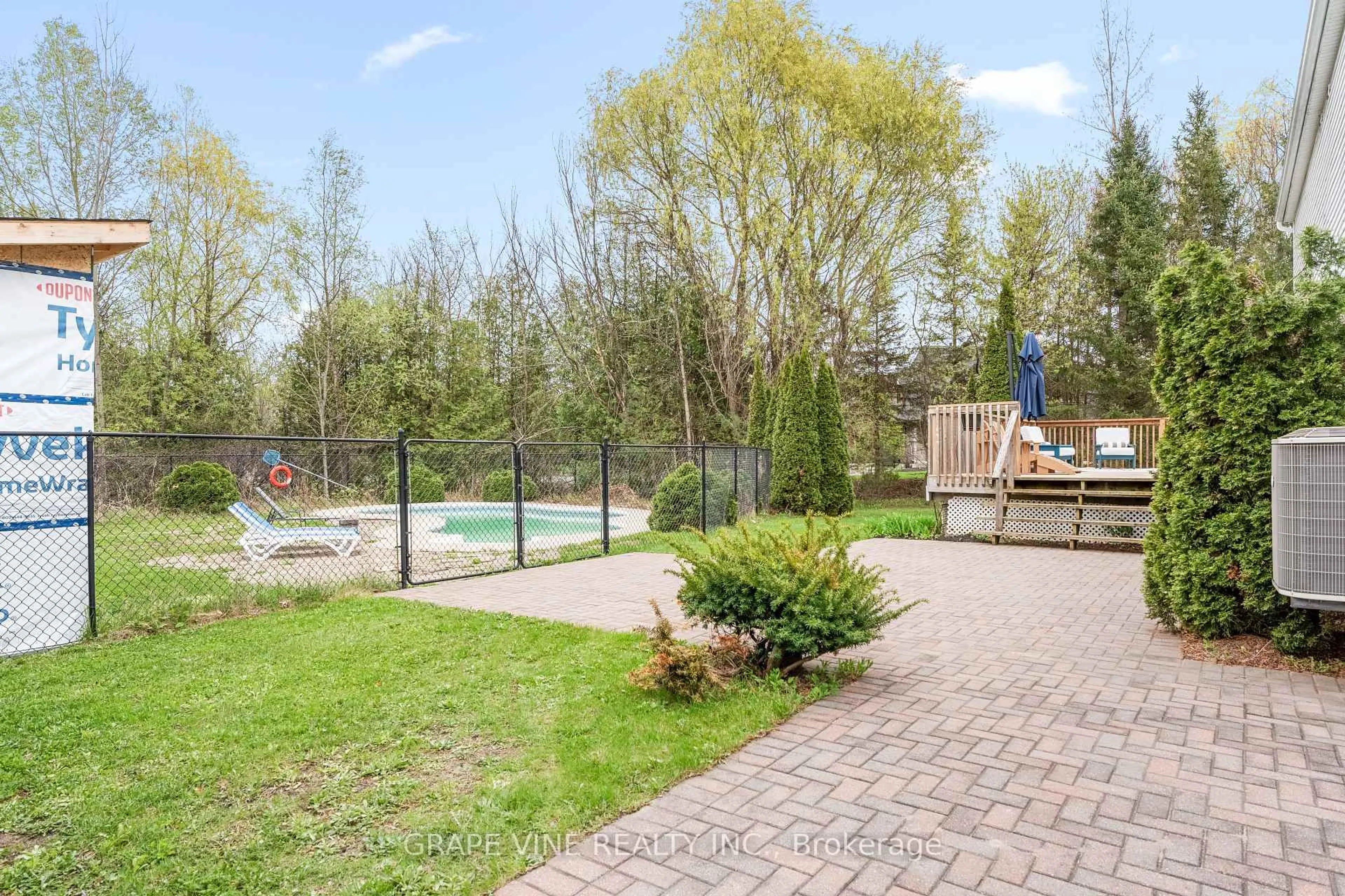 Pool for 1775 Veena Way, Metcalfe Ontario K0A 2P0