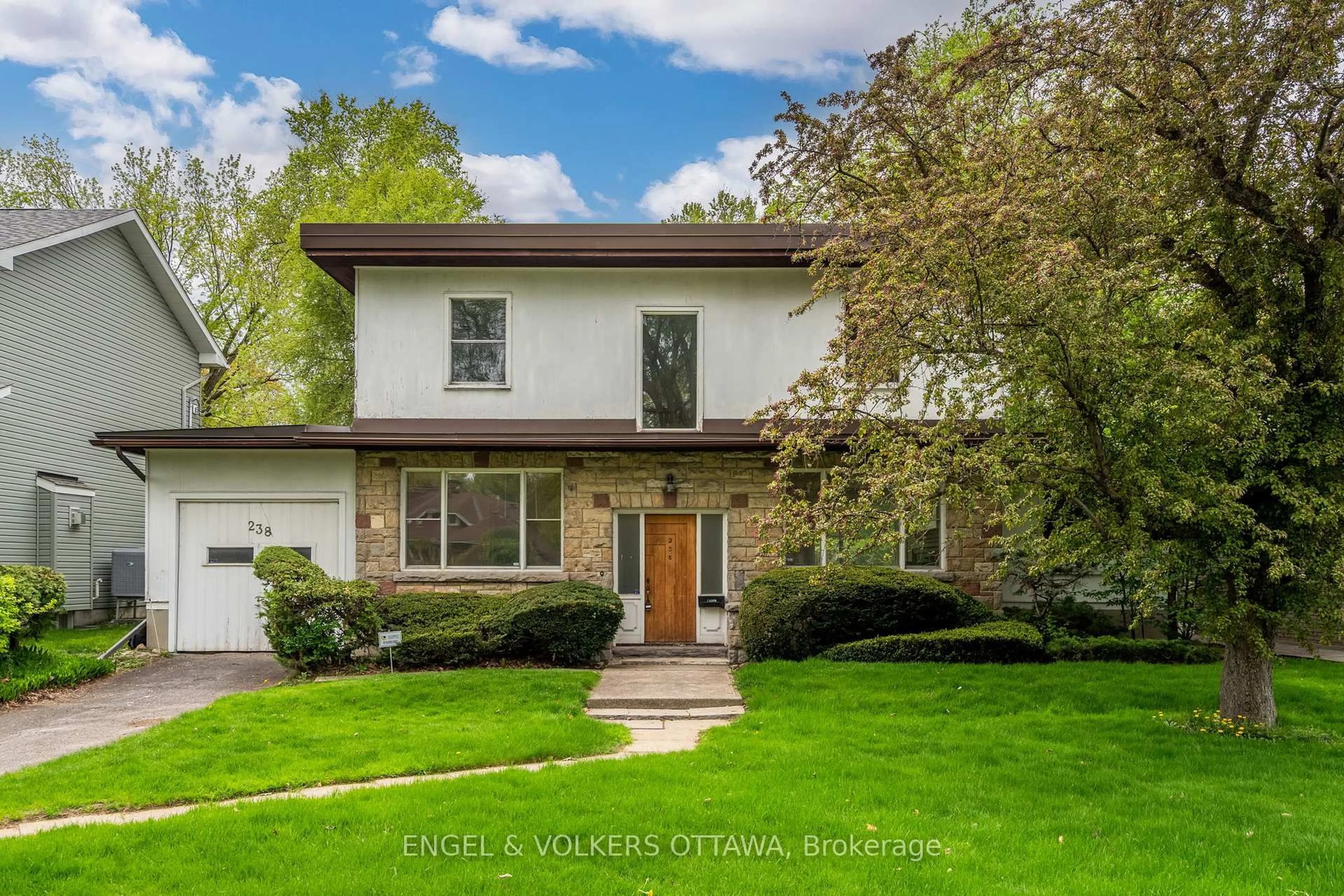 Unknown for 238 Island Park Dr, Ottawa Ontario K1Y 0A4