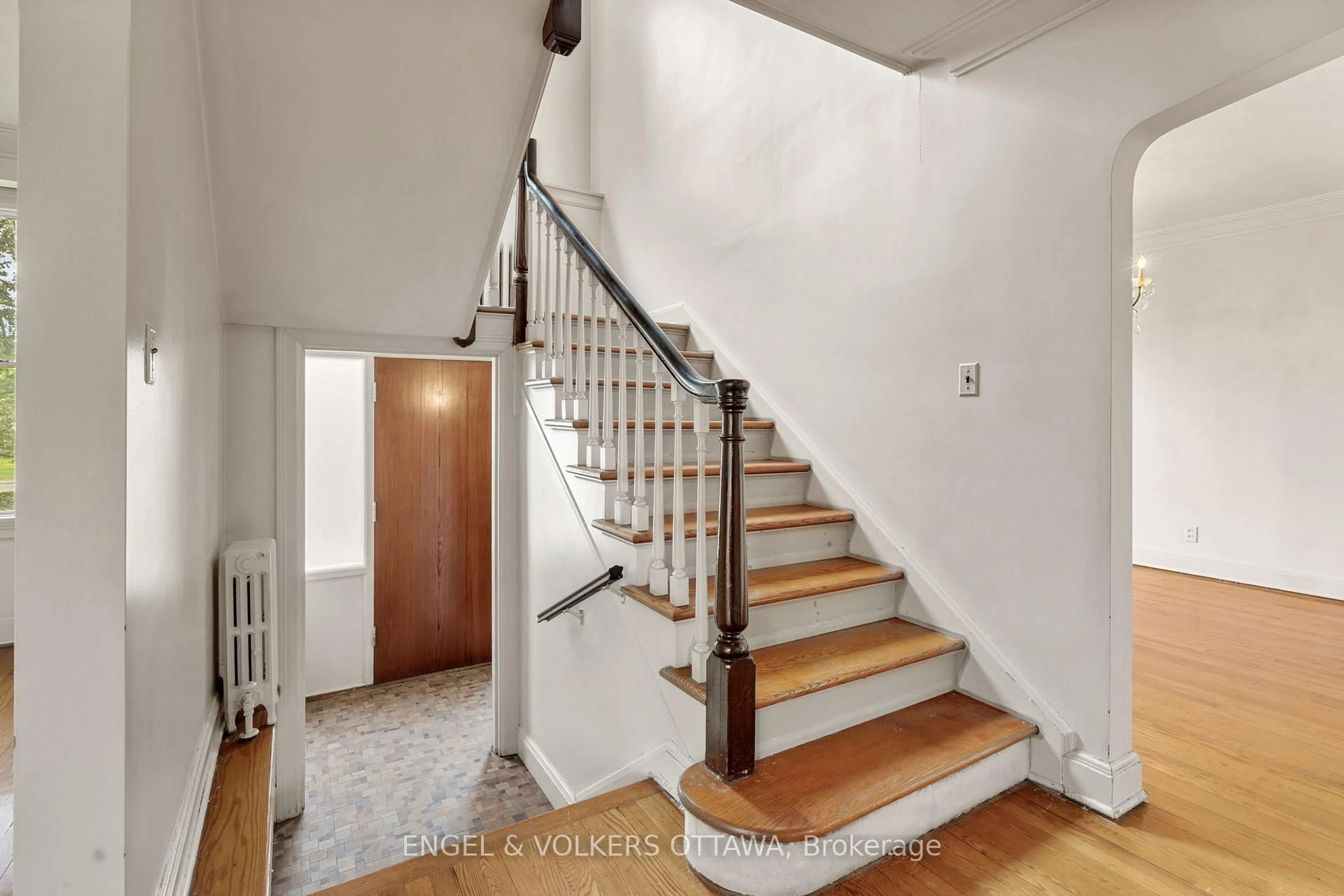 Unknown for 238 Island Park Dr, Ottawa Ontario K1Y 0A4