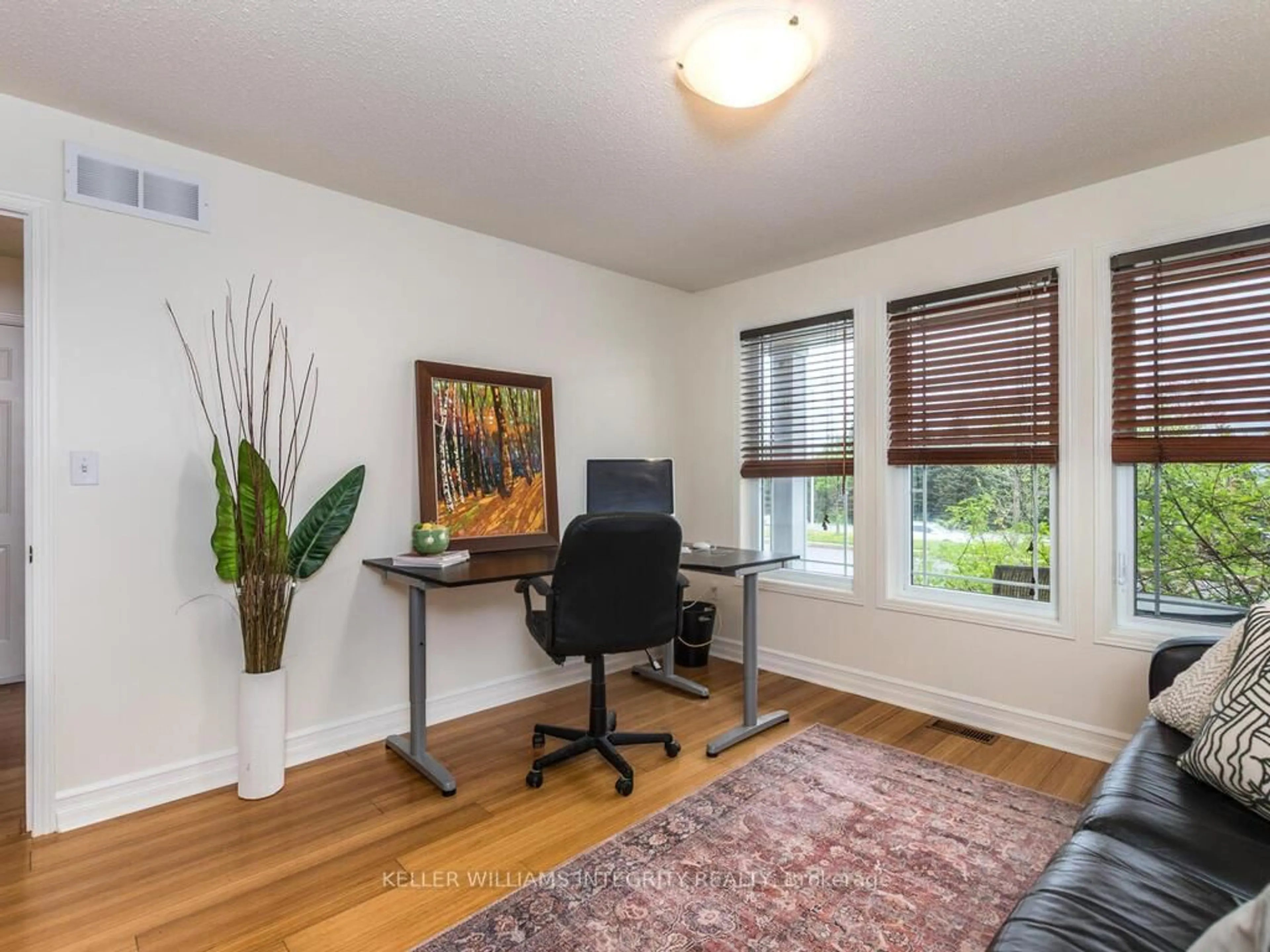 A pic of a room for 223 Willow Creek Circ, Ottawa Ontario K2G 7B1