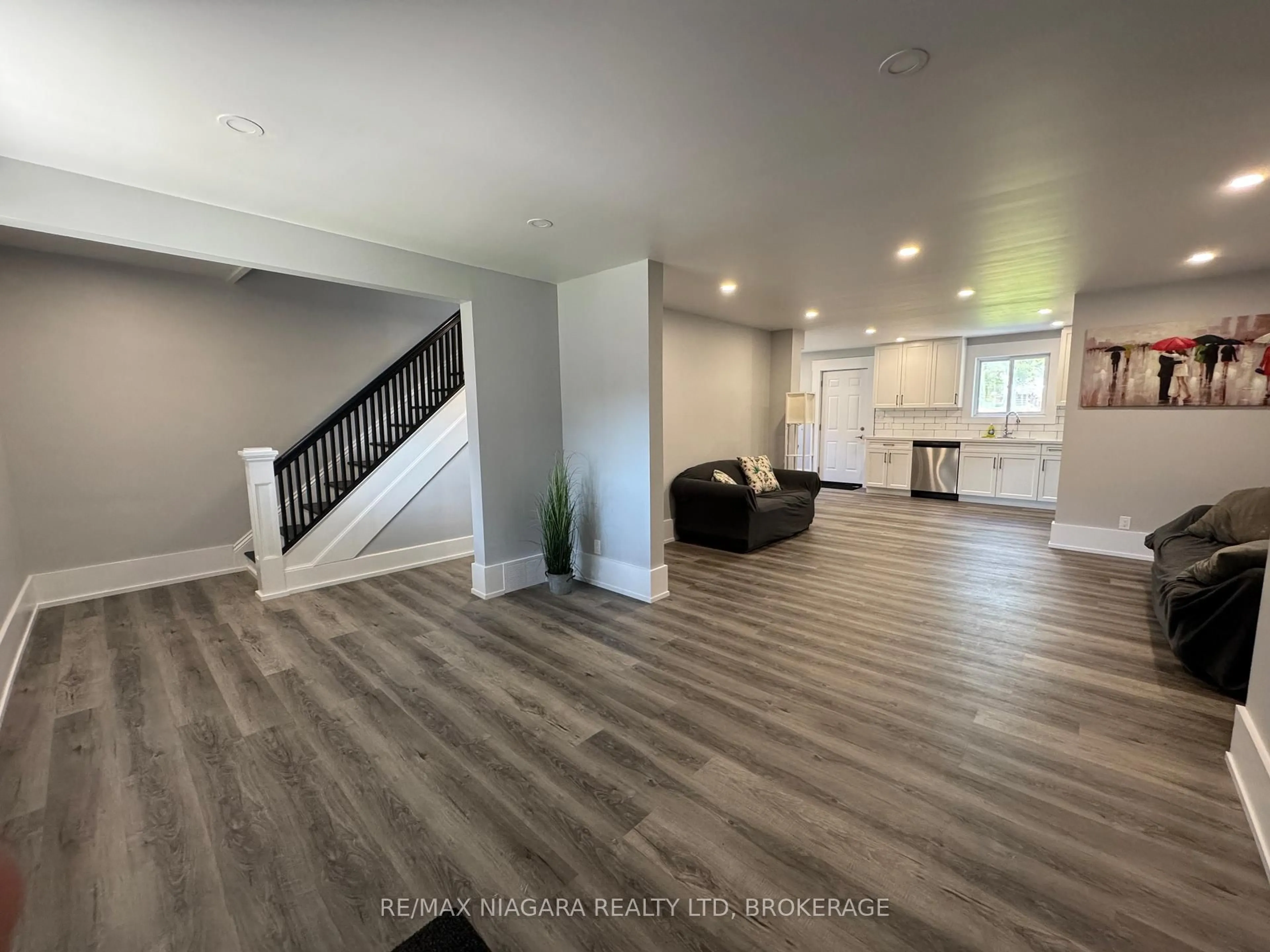 A pic of a room for 5840 Glenholme Ave, Niagara Falls Ontario L2G 4Y5