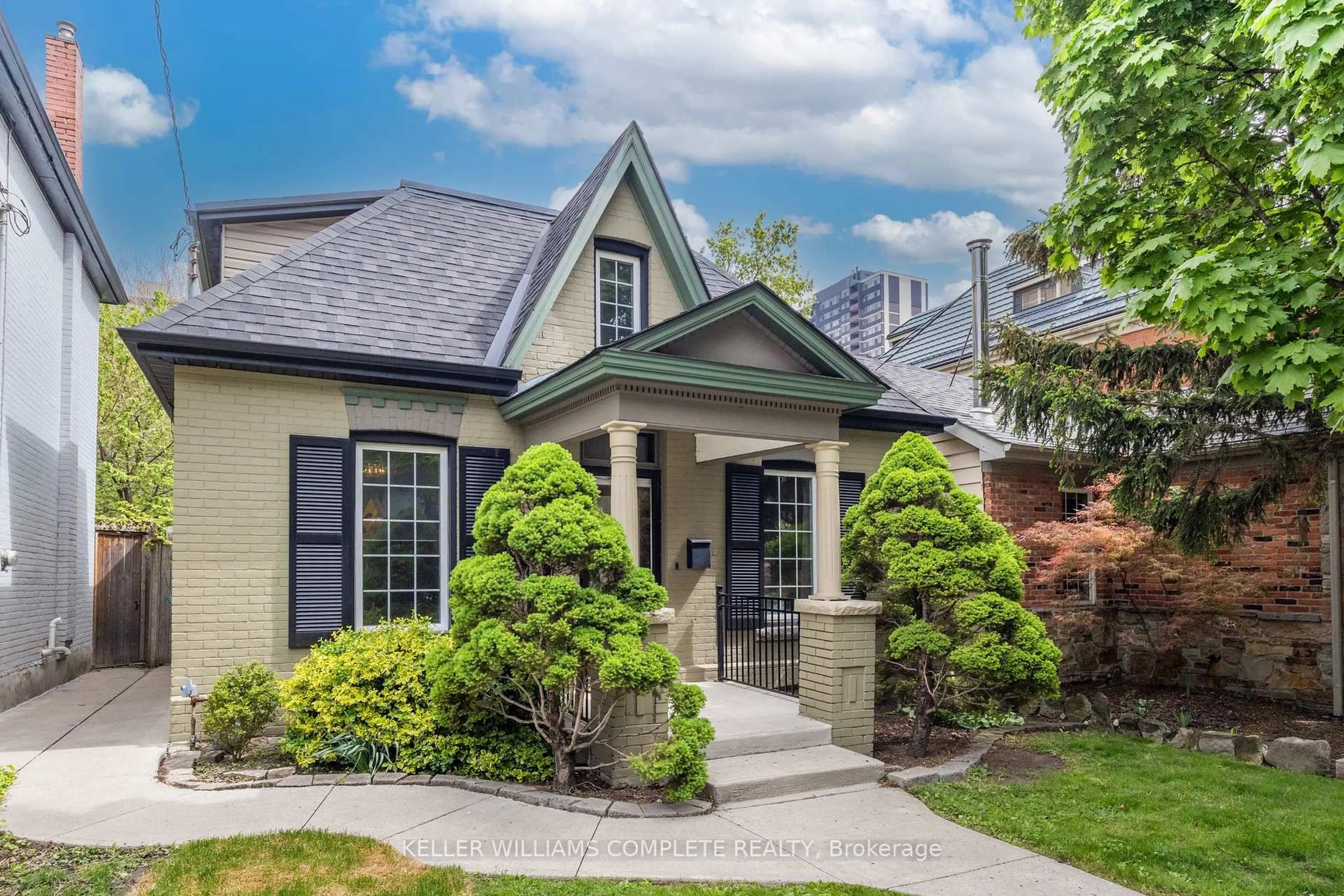 Unknown for 198 Duke St, Hamilton Ontario L8P 1Y2