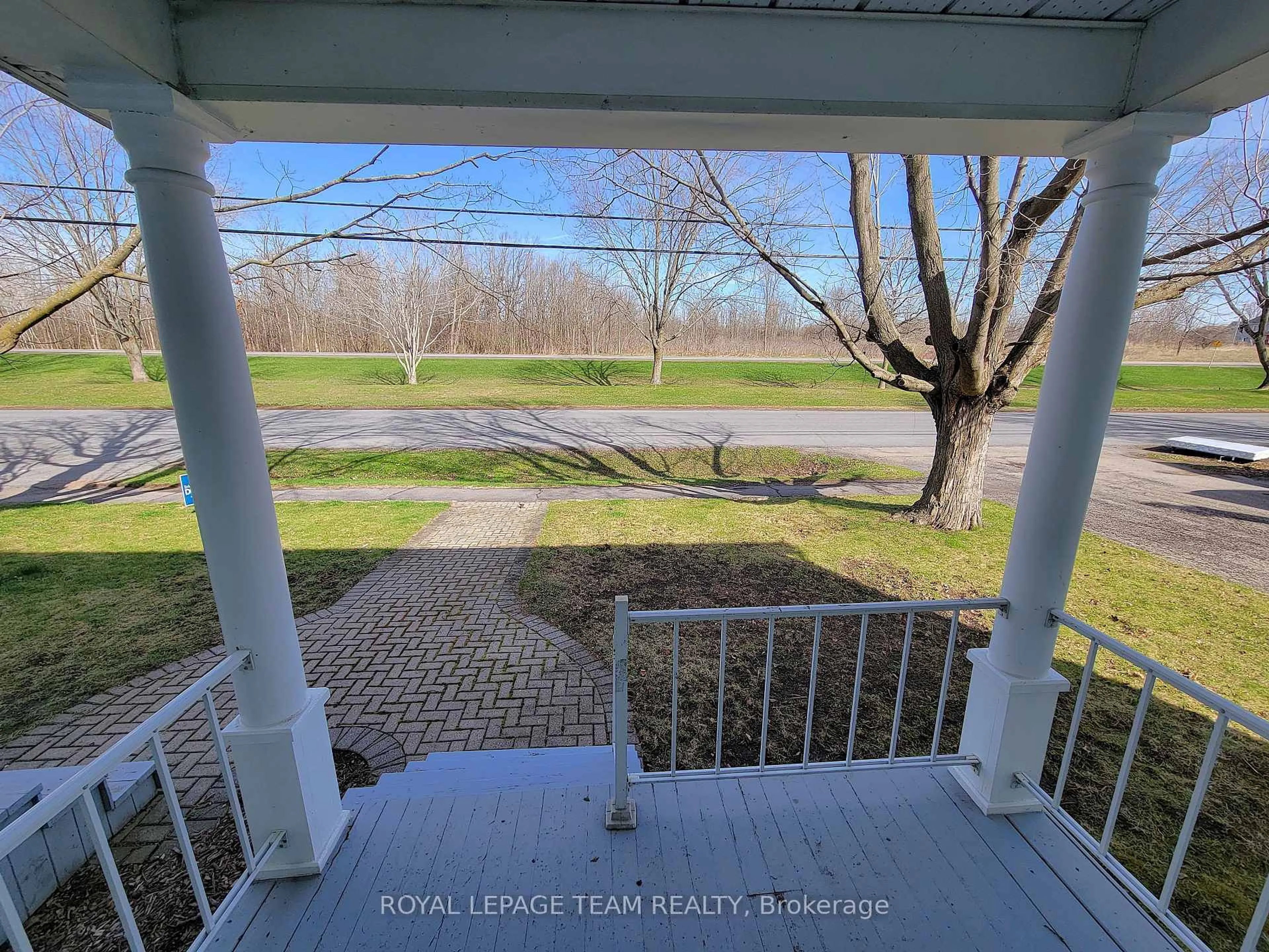 A pic from outside/outdoor area/front of a property/back of a property/a pic from drone, water/lake/river/ocean view for 48-50 Beach St, South Dundas Ontario K0E 1K0