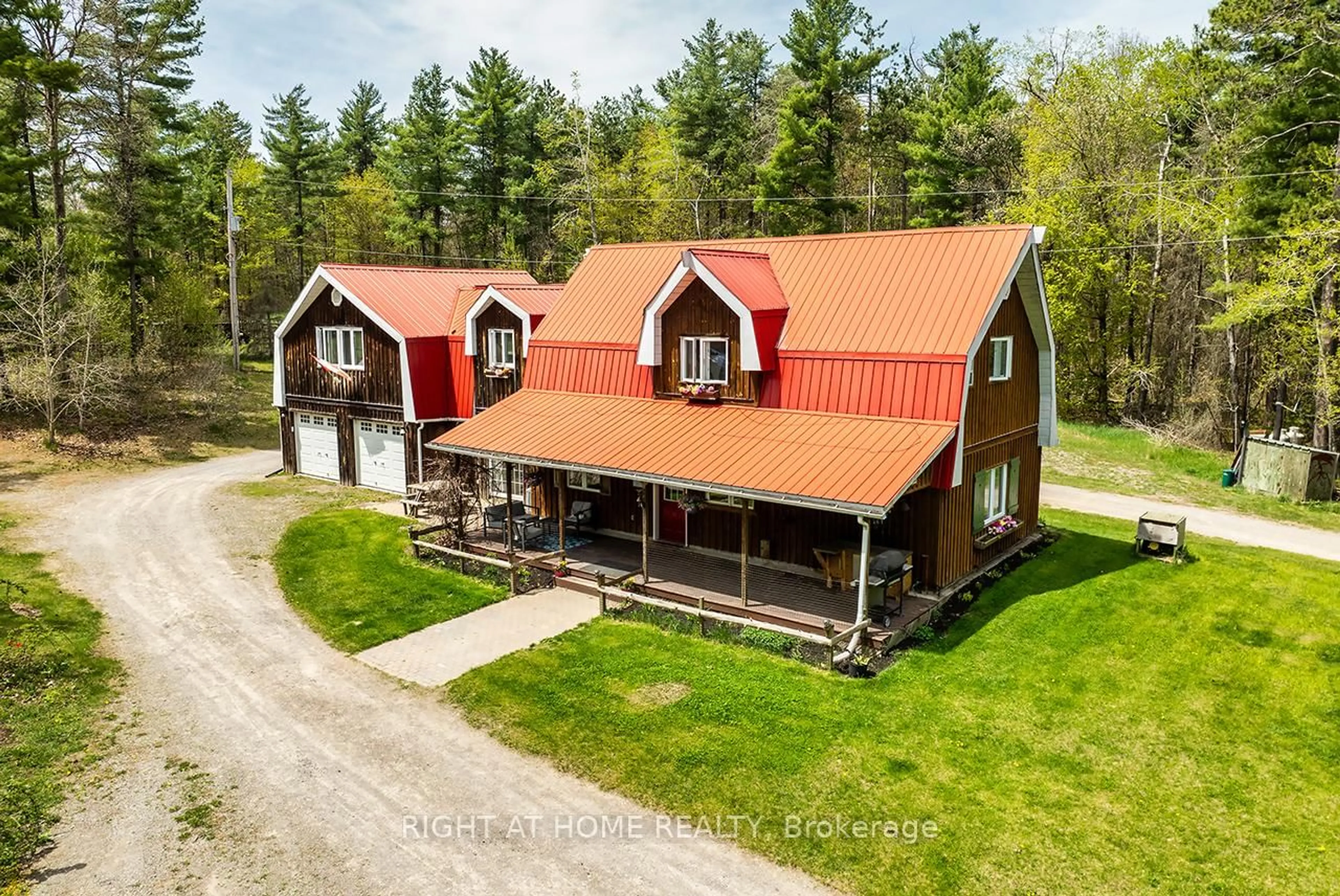 A pic from outside/outdoor area/front of a property/back of a property/a pic from drone, building for 414 Pratt Rd, Alnwick/Haldimand Ontario K0K 3K0