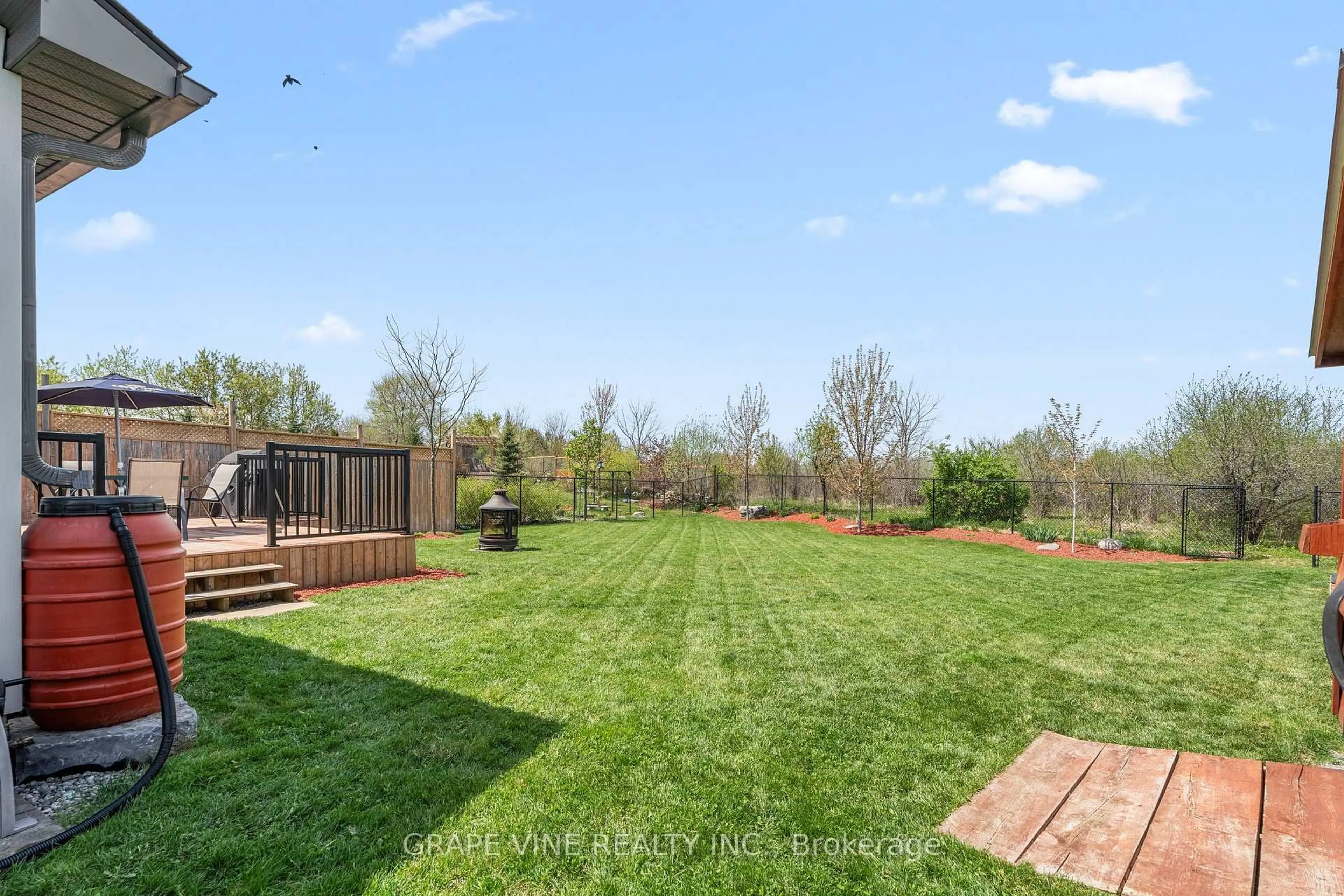 Patio, unknown for 327 Napier Crt, Almonte Ontario K0A 1A0