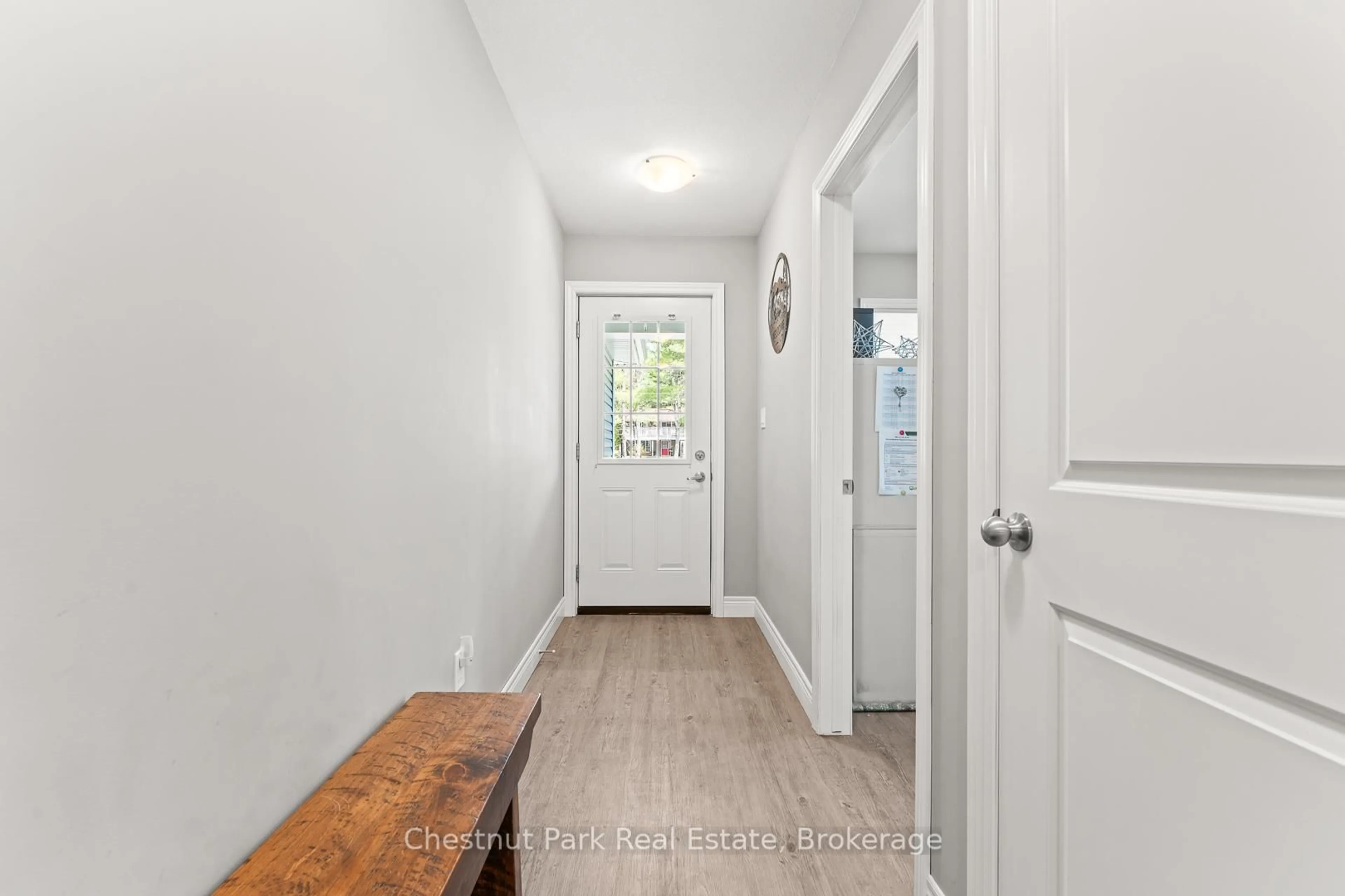 Indoor entryway for 583 Mary Lk Rd, Huntsville Ontario P0B 1L0