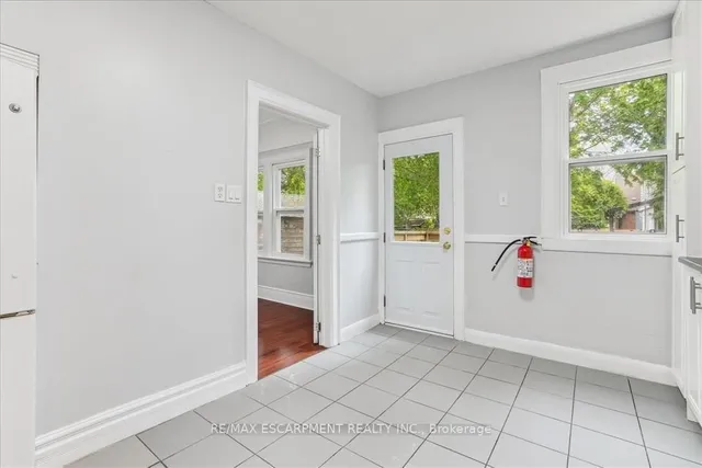 Additional property image - 1160 King St