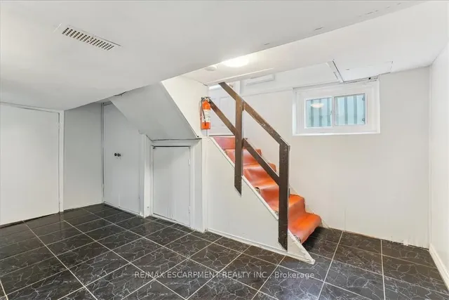 Additional property image - 1160 King St