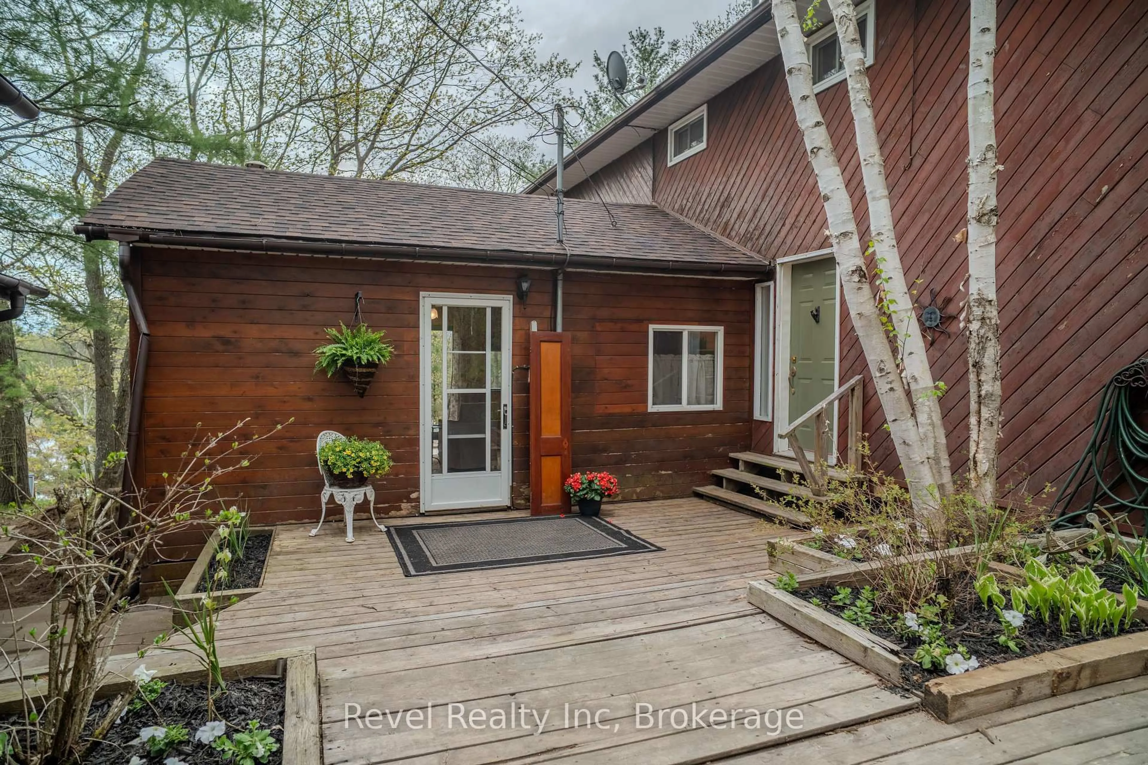 Home with brick exterior material, street for 14 Swallow Rd, McDougall Ontario P2A 2W7