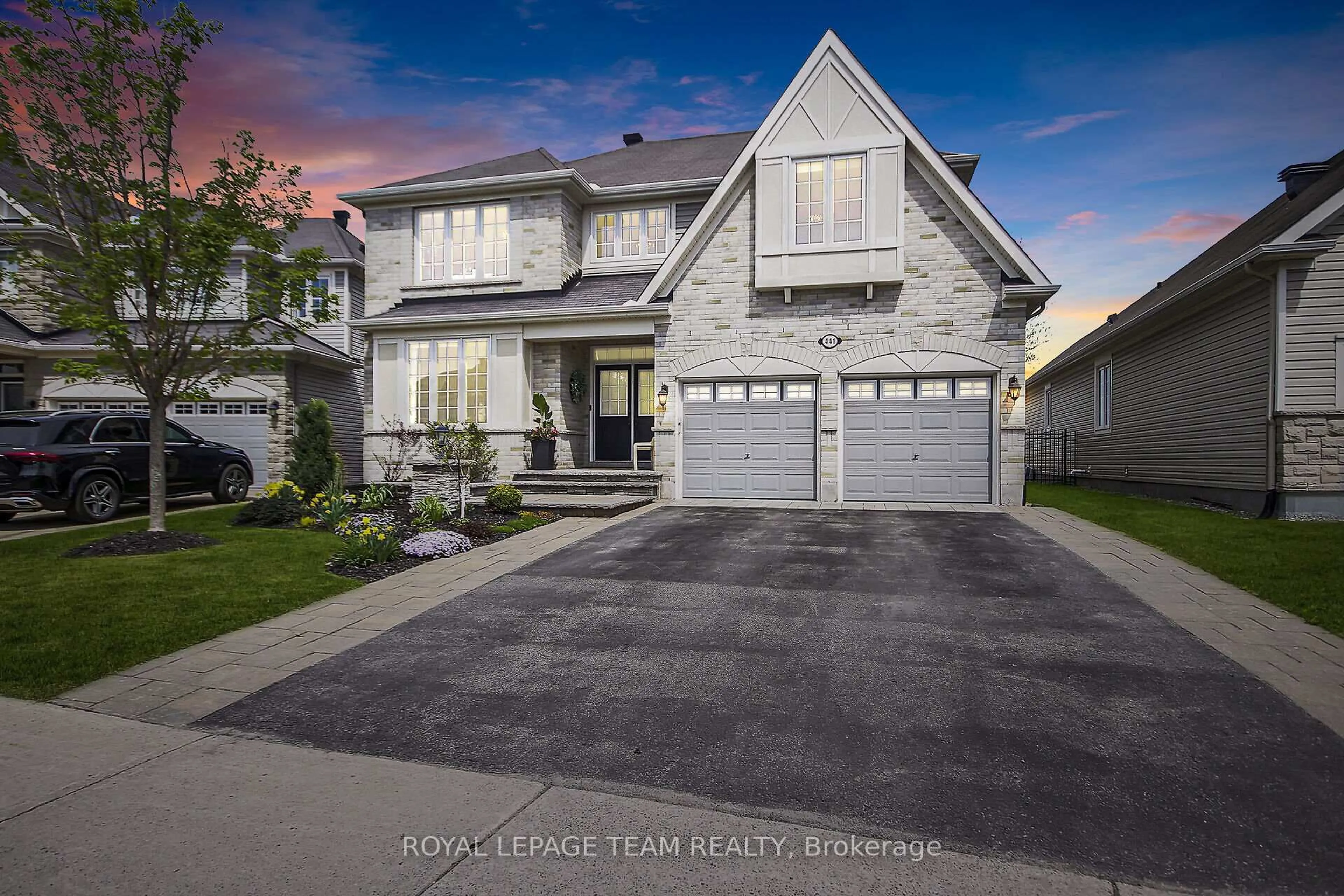 Home with vinyl exterior material, street for 441 Blackleaf Dr, Ottawa Ontario K2J 5S7