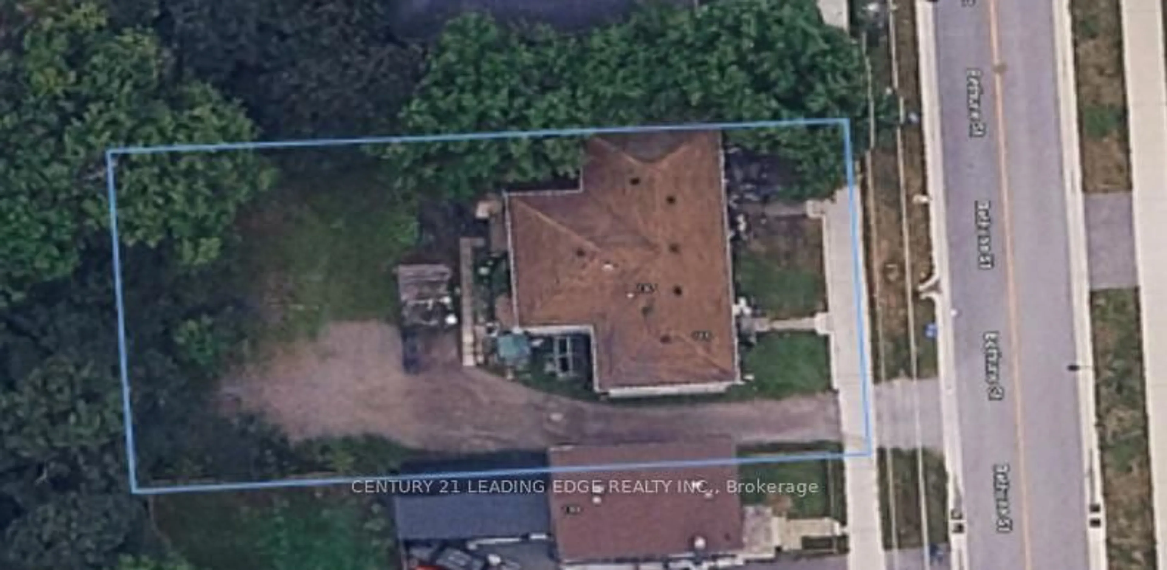 A pic from outside/outdoor area/front of a property/back of a property/a pic from drone, building for 185-187 Bethune St, Peterborough Central Ontario K9J 3L3