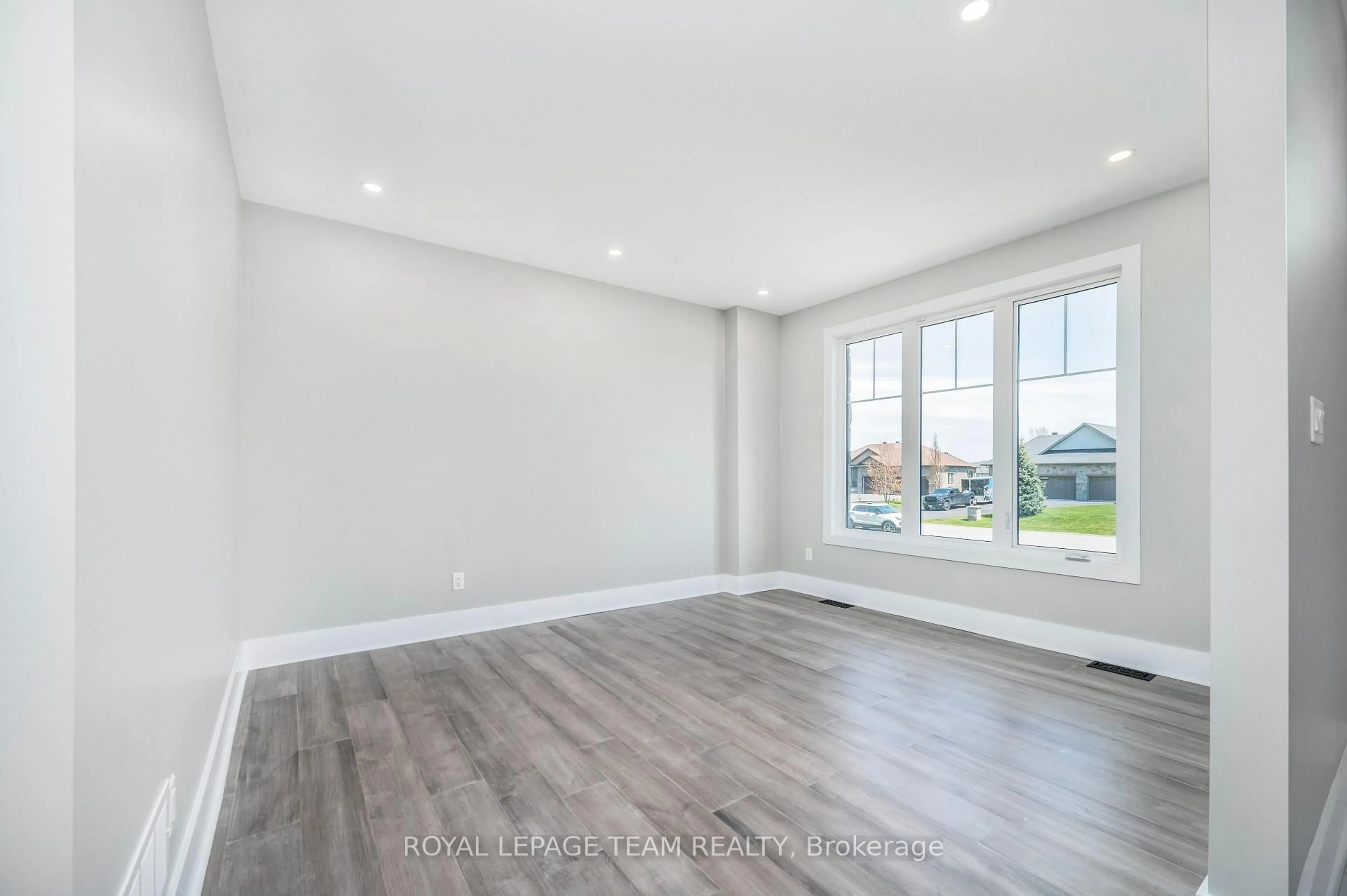 A pic of a room for 1444 Water's Edge Way, Greely Ontario K4P 0C6