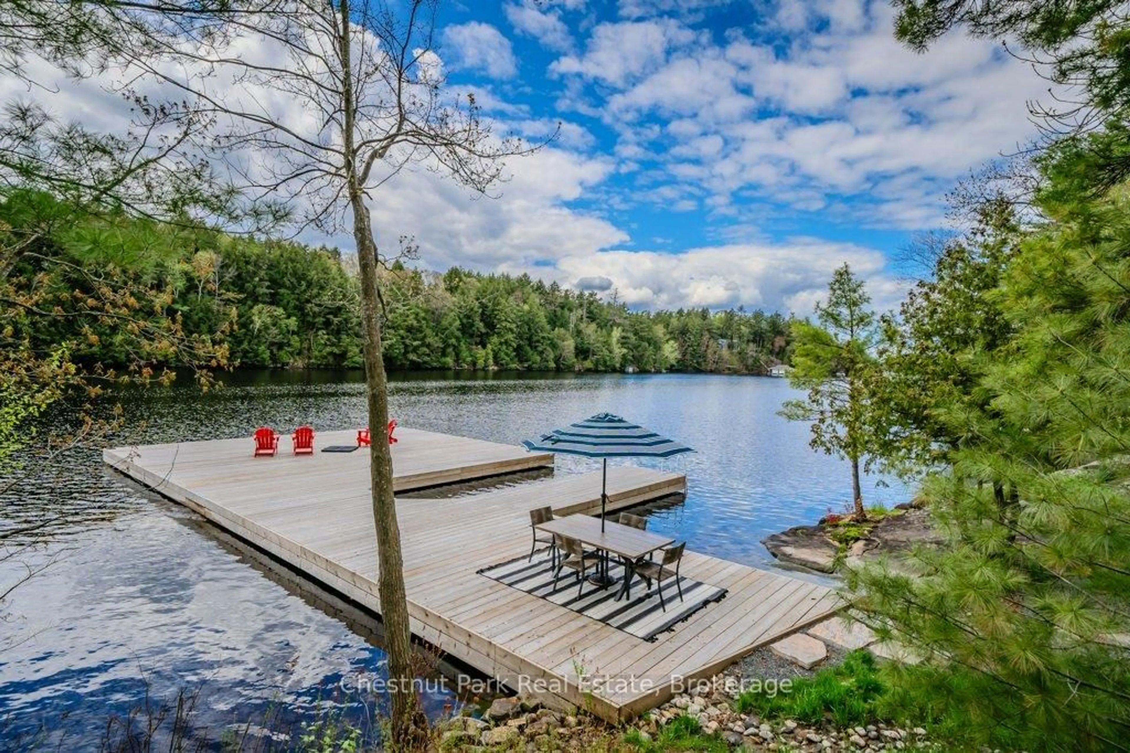 Patio, water/lake/river/ocean view for 1023 Milford Manor Rd #5, Muskoka Lakes Ontario P1L 1X4