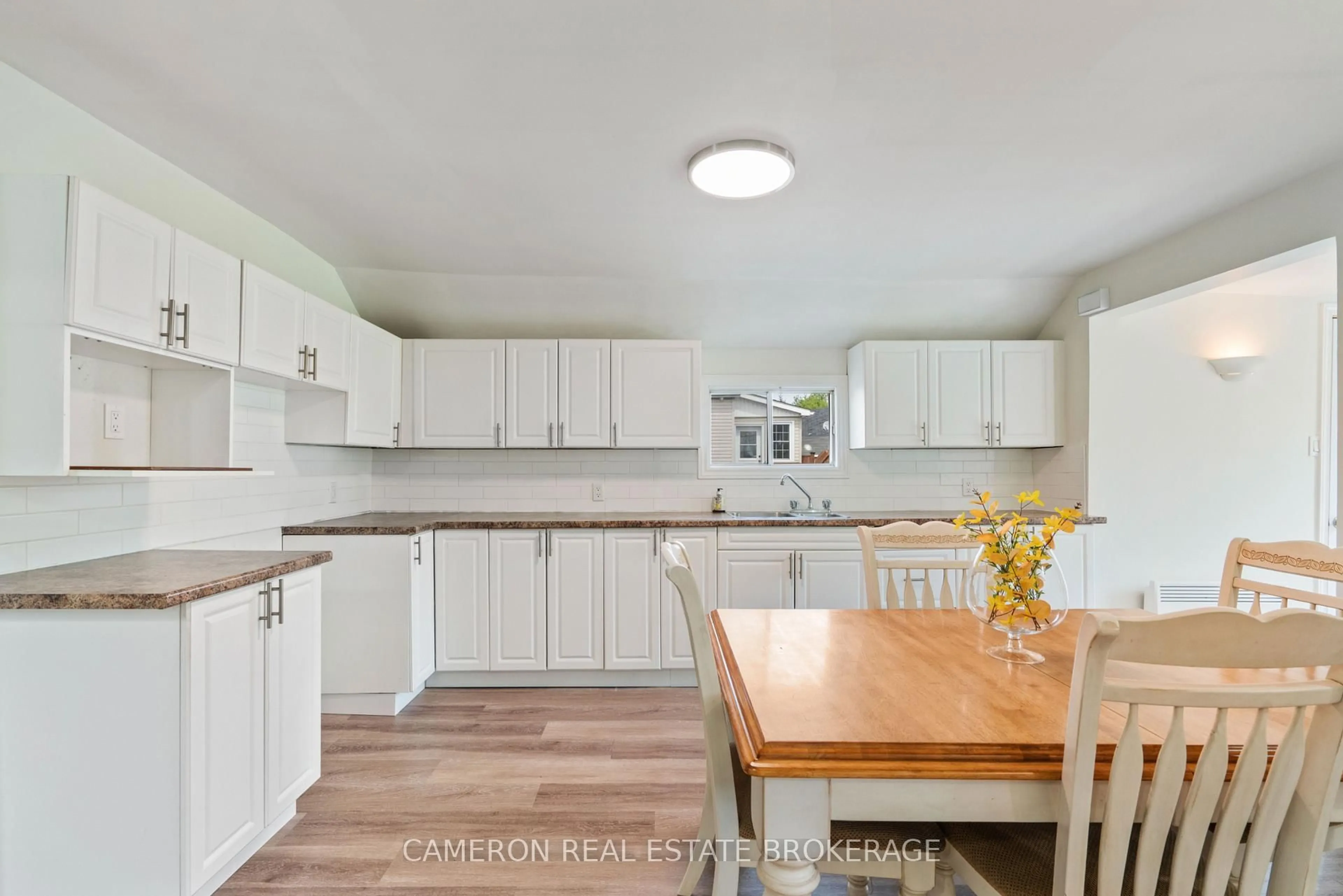 Open concept kitchen, unknown for 735 Adolphus St, Cornwall Ontario K6H 3T5